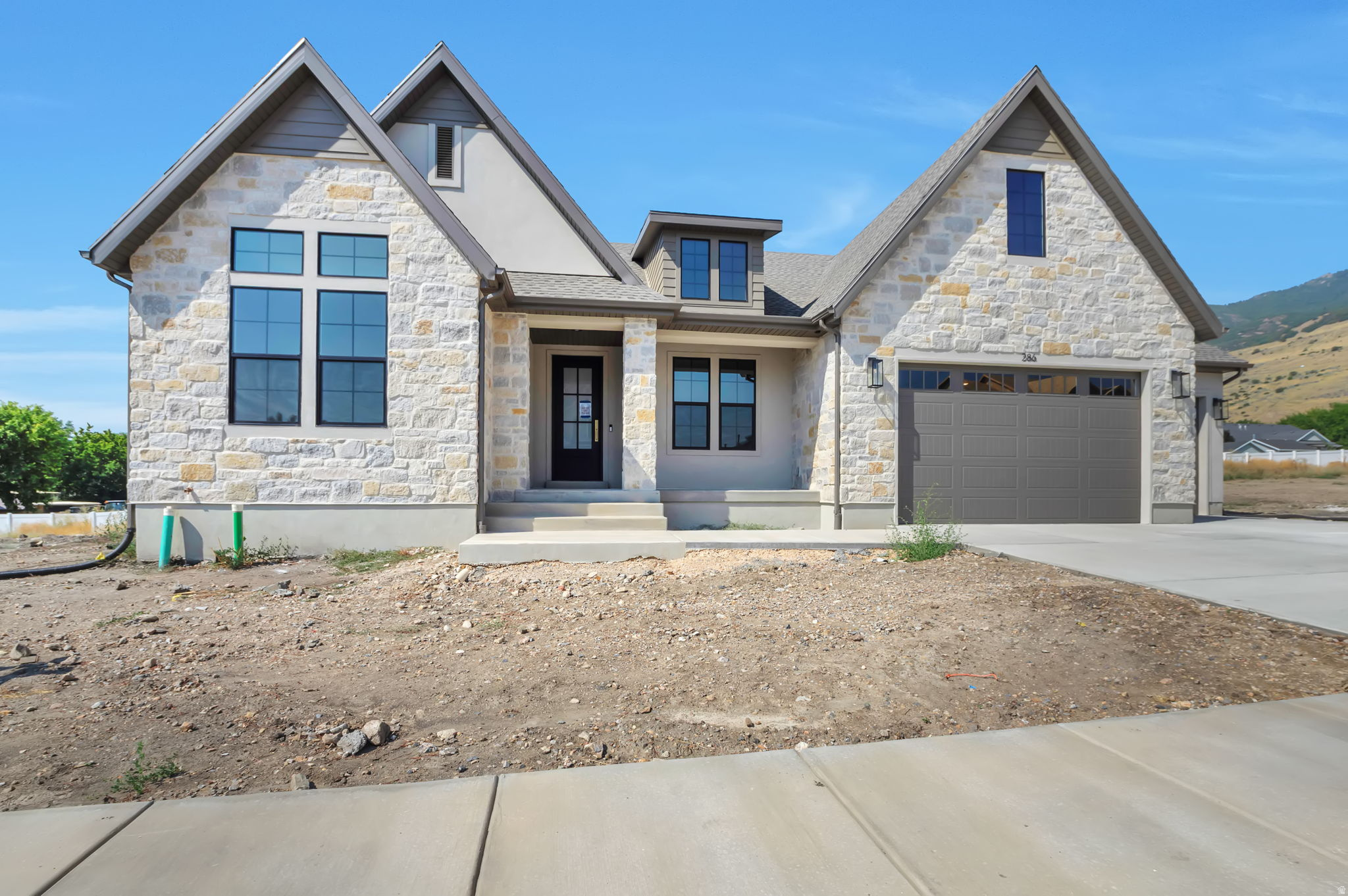 286 W SUMMERHILL LN, Centerville, UT 84014 — photo 1