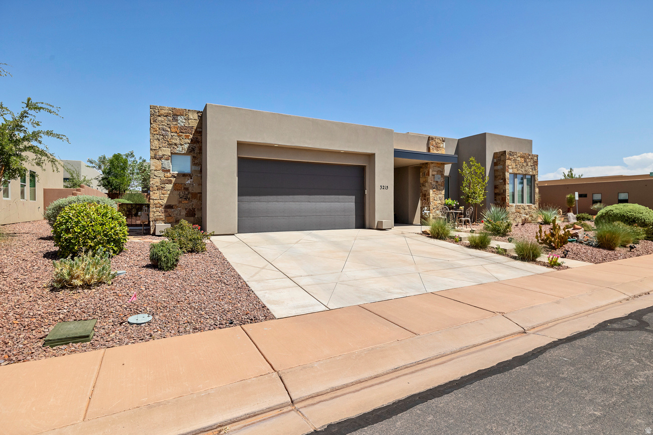3215 S SANDSTONE DR, Hurricane, UT 84737 — photo 1