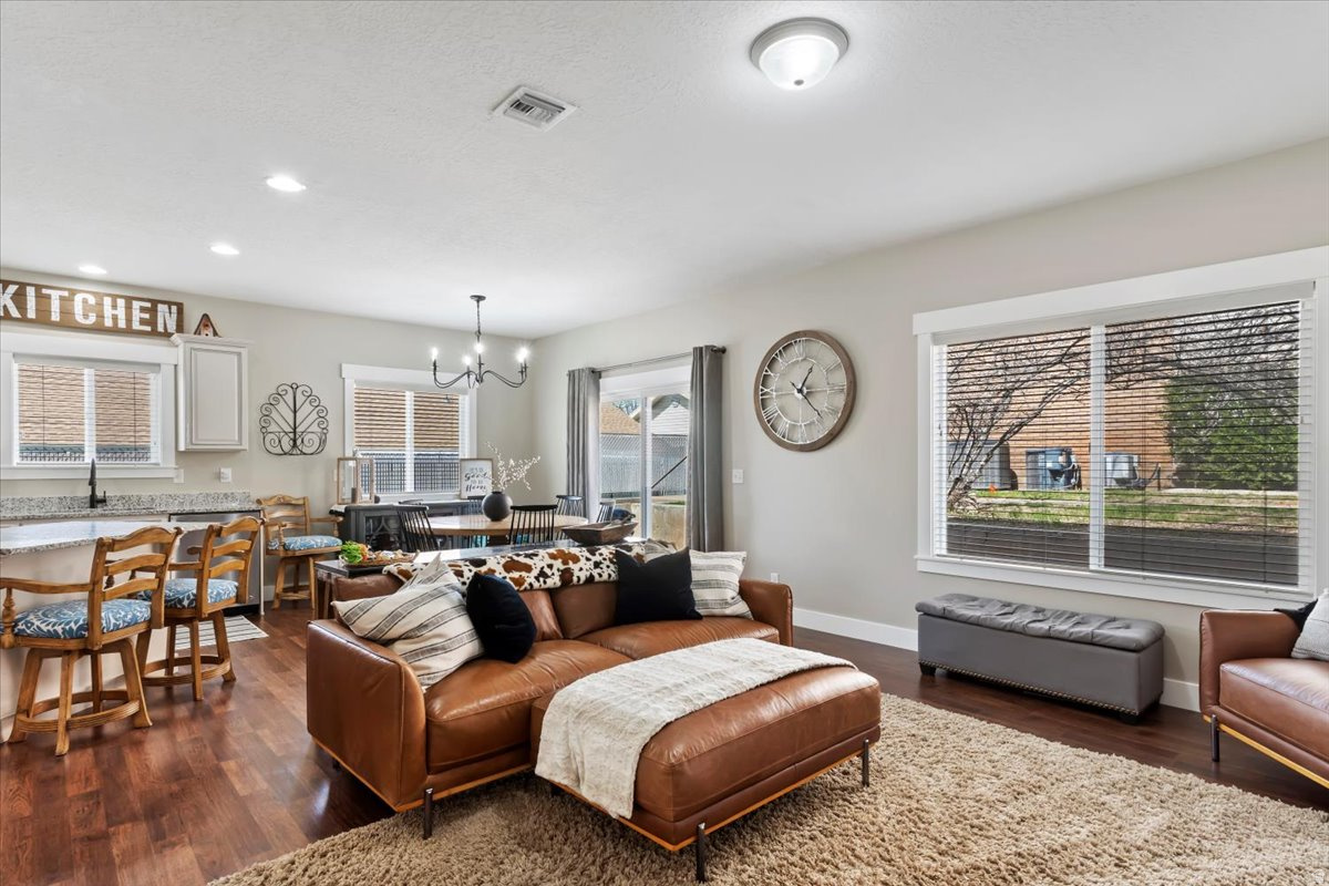 2146 W 5600 S #29, Roy, UT 84067 — photo 1
