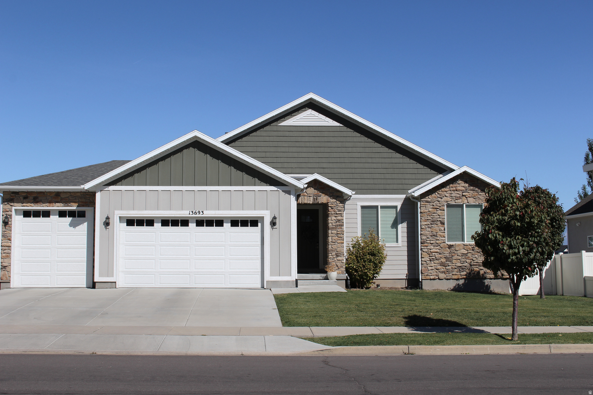 13693 S BLAYDE DR, Herriman, UT 84096 — photo 1