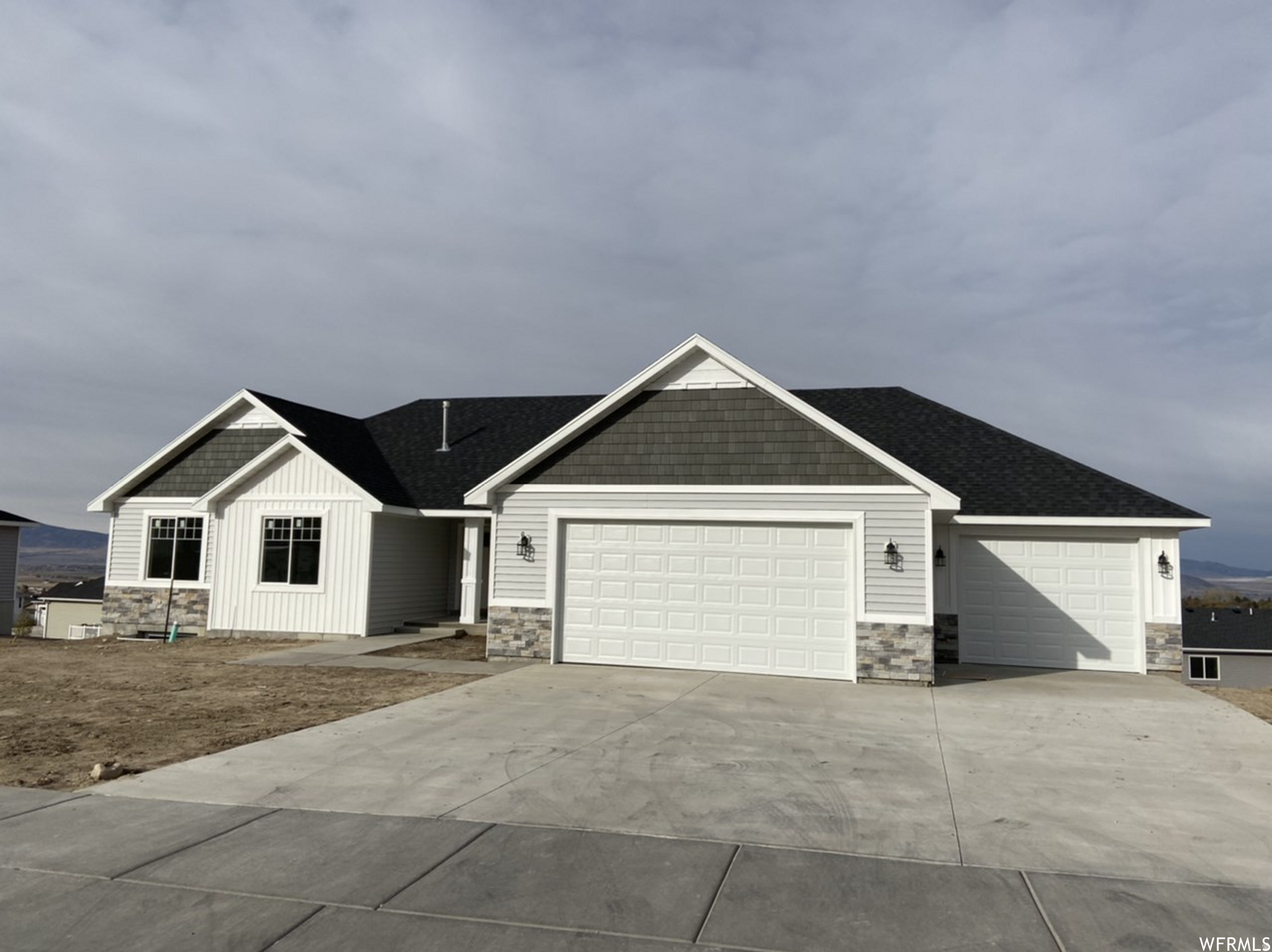 102 S 1300 E, Smithfield, UT 84335 — photo 1