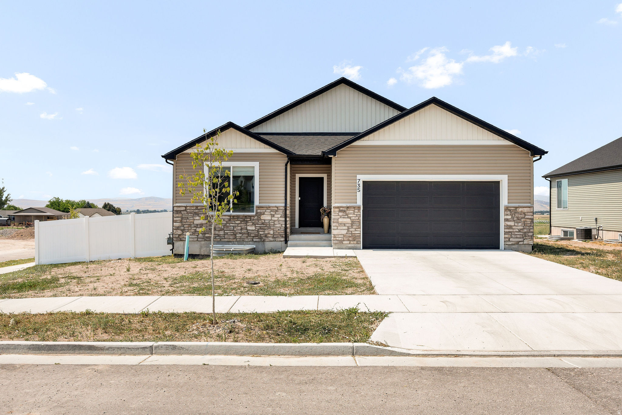735 N 300 W, Smithfield, UT 84335 — photo 1