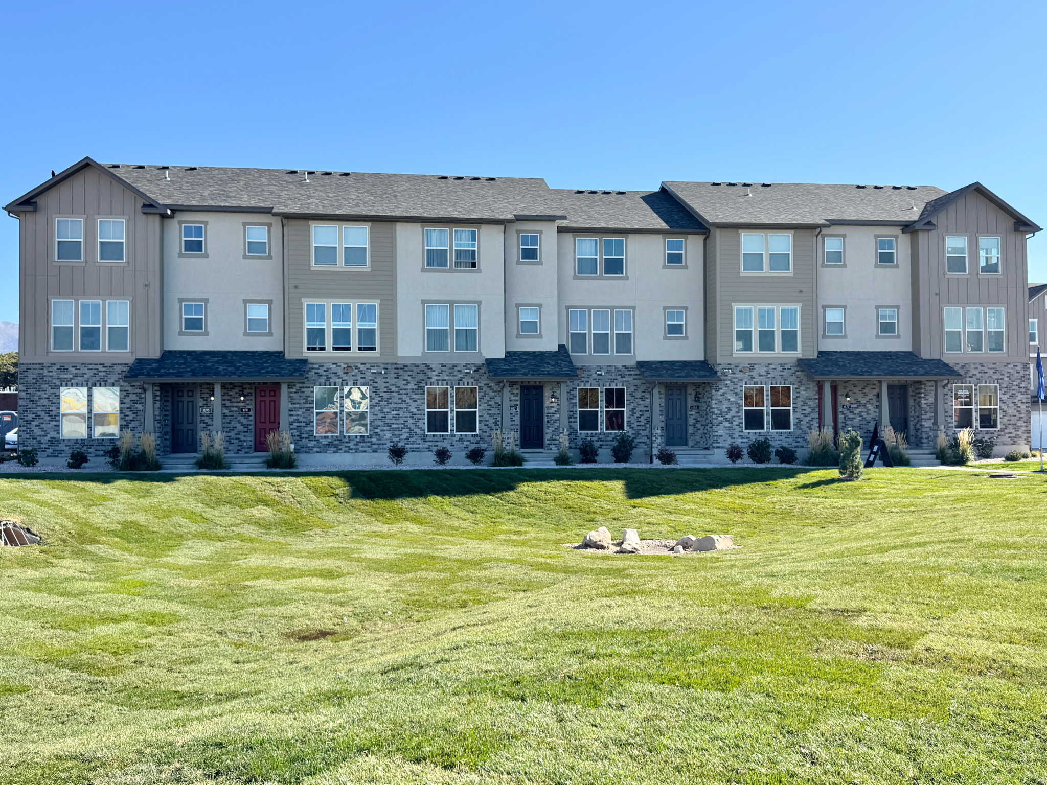 1650 N MAIN ST, Layton, UT 84041 — photo 1