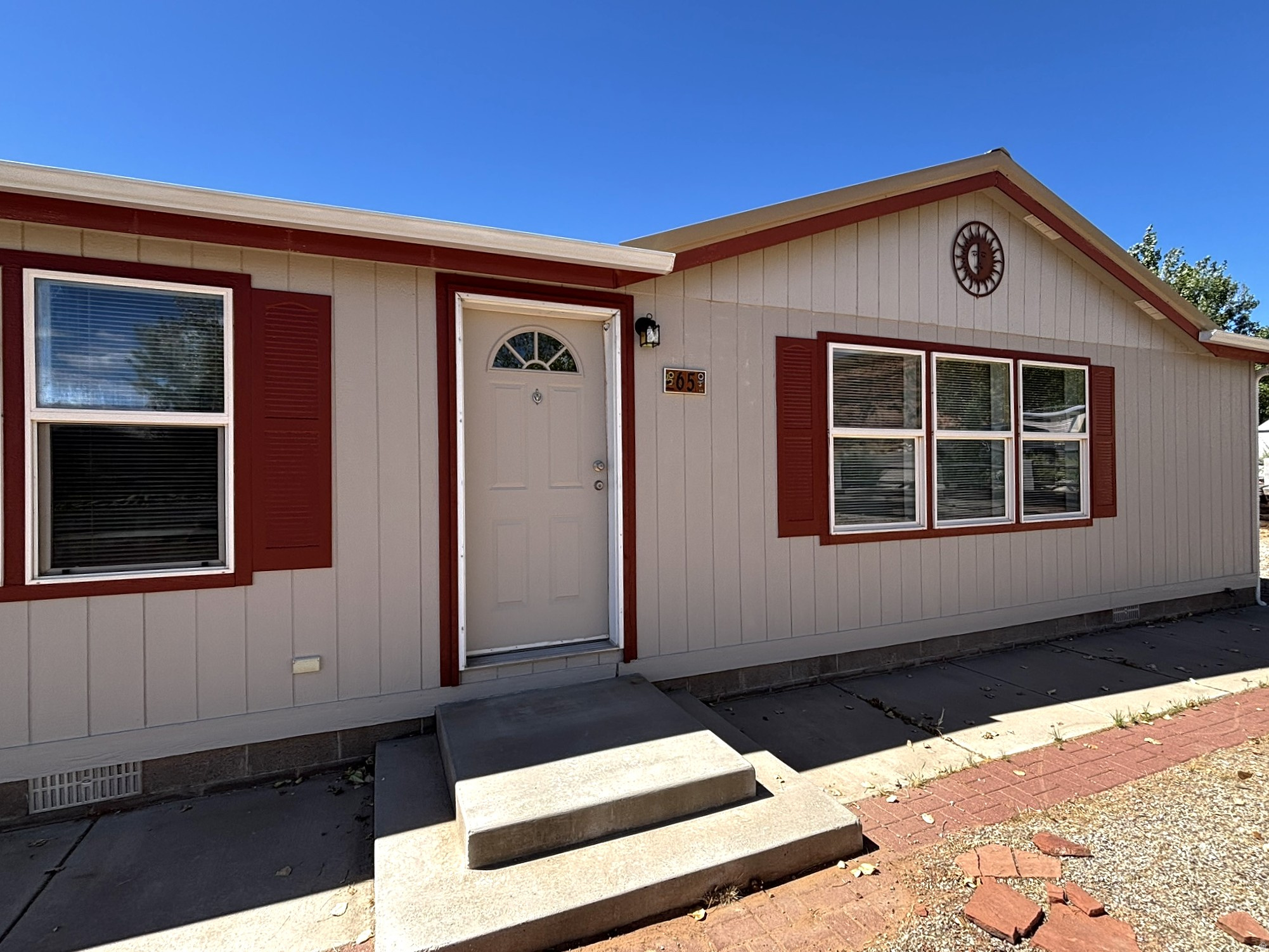 65 N MCELHANEY LN, Moab, UT 84532 — photo 1