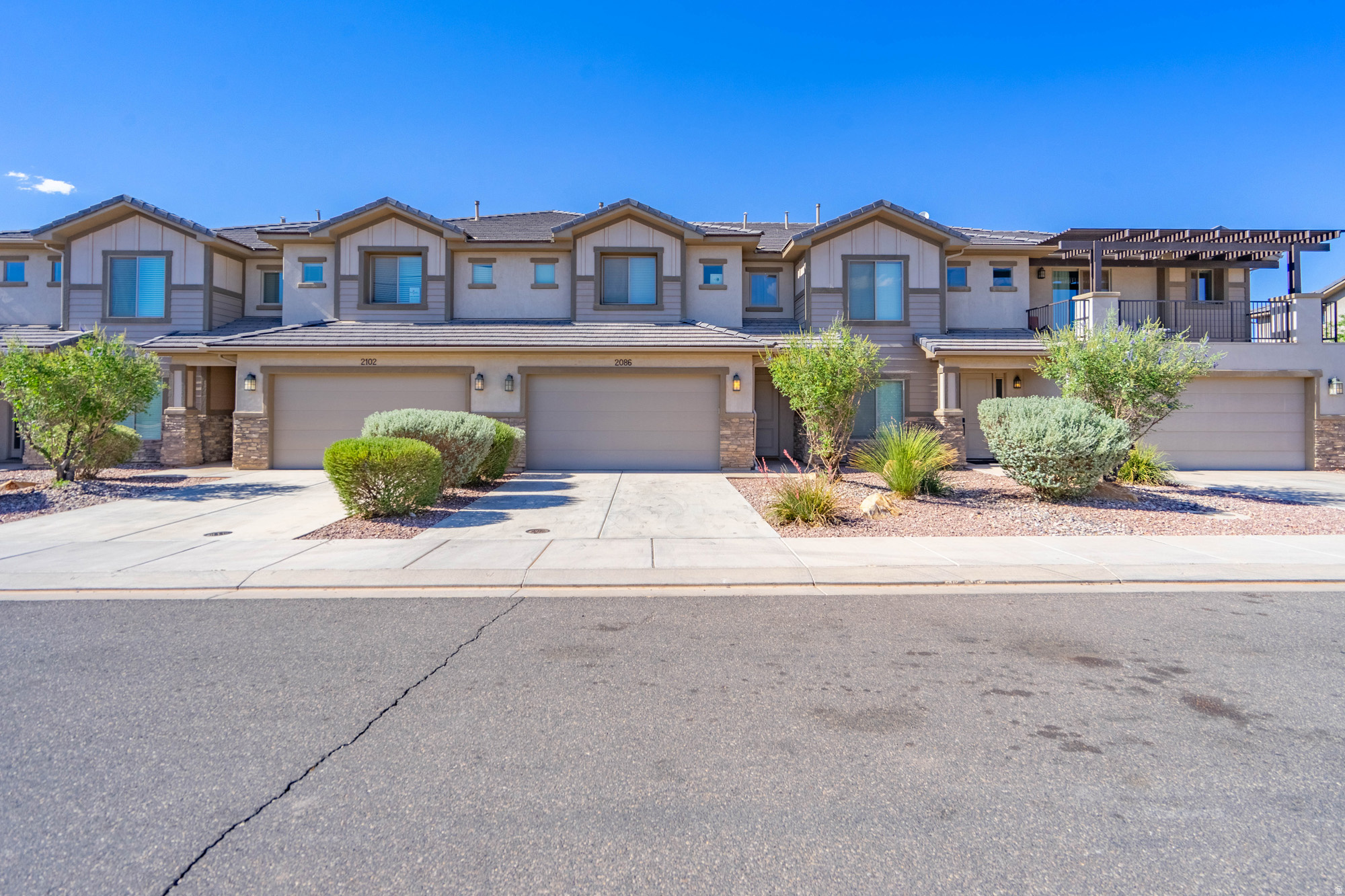 2086 W 440 N, Hurricane, UT 84737 — photo 1