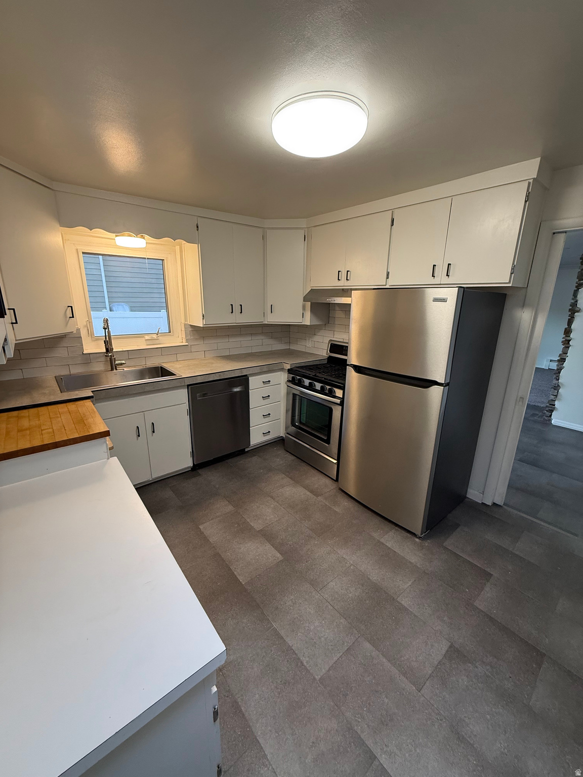 1870 E CRESTHILL  #UPSTR, Holladay, UT 84117 — photo 1