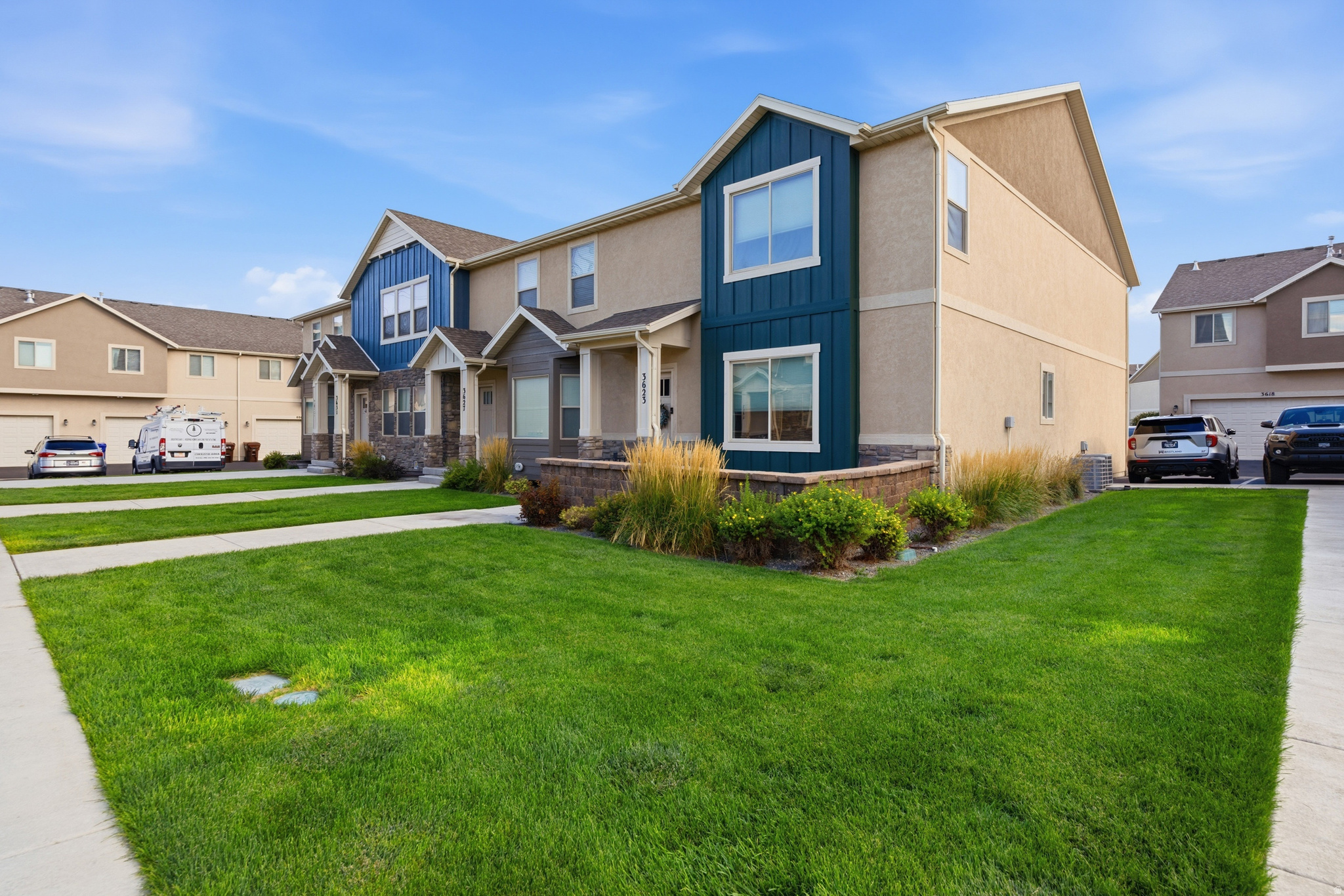 3623 E SAPPHIRE LN, Eagle Mountain, UT 84005 — photo 1