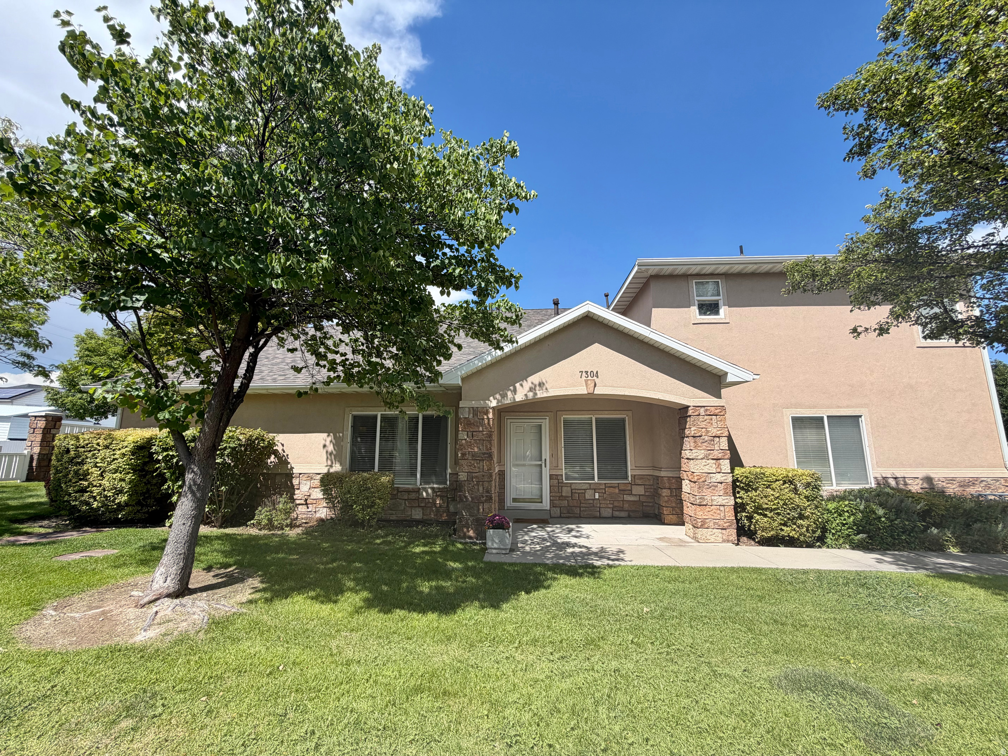 7304 S GERALEE LN, West Jordan, UT 84084 — photo 1