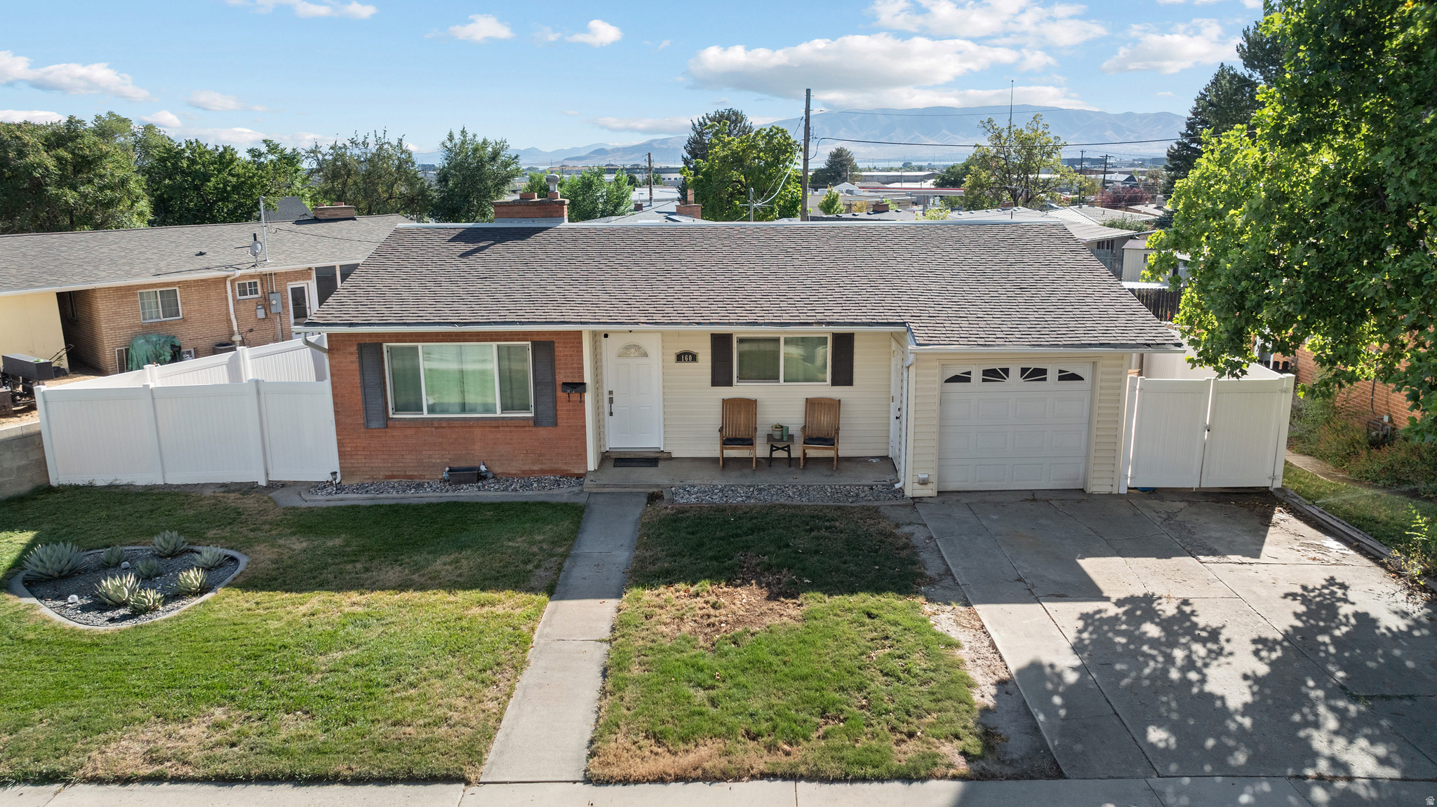 160  MAPLE LN, Pleasant Grove, UT 84062 — photo 1