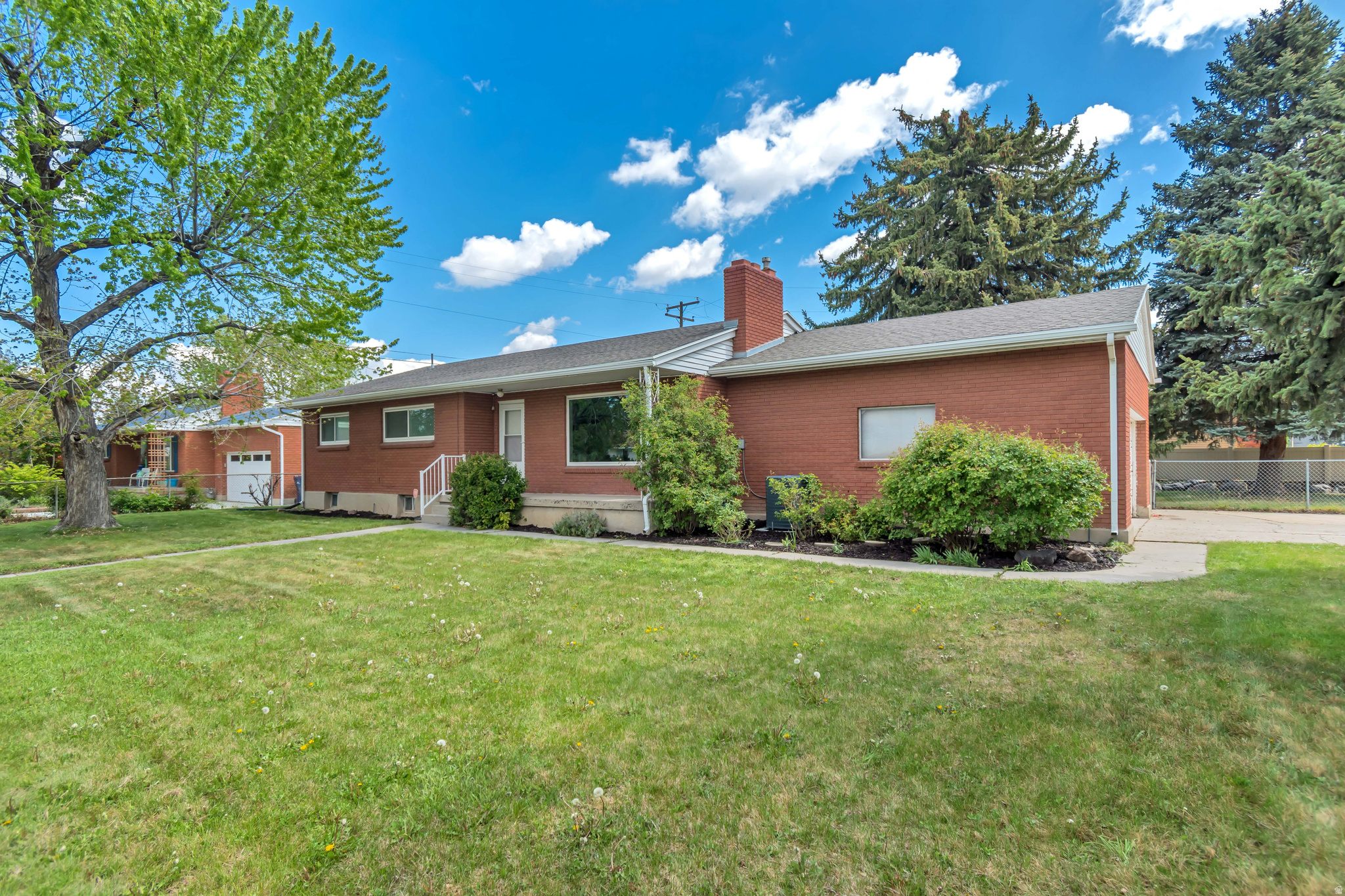 8947 S 500 E, Sandy, UT 84070 — photo 1