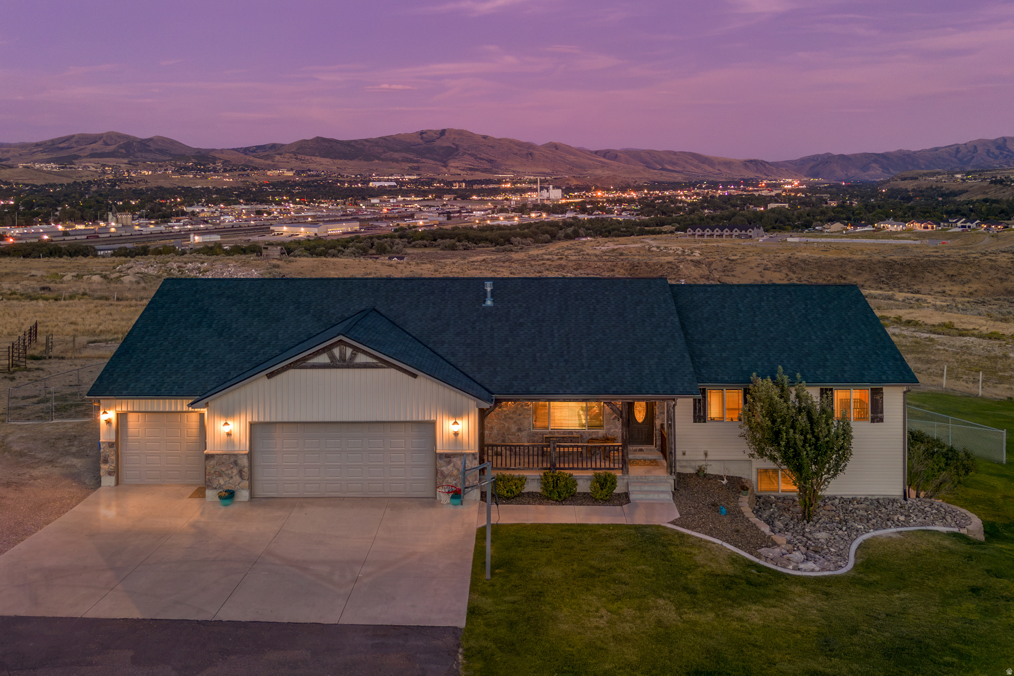 8432 N FACER MOUNTAIN DR