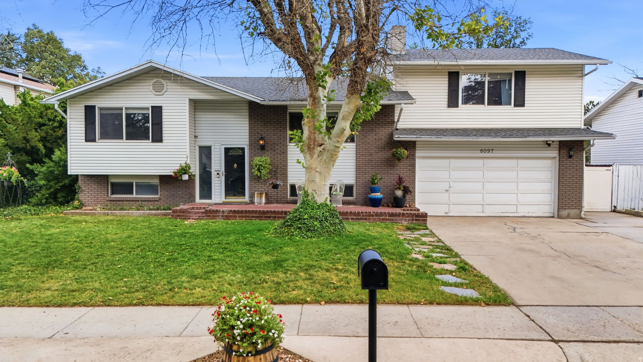 6097 S DON CARLOS DR, Taylorsville, UT 84129 — photo 1