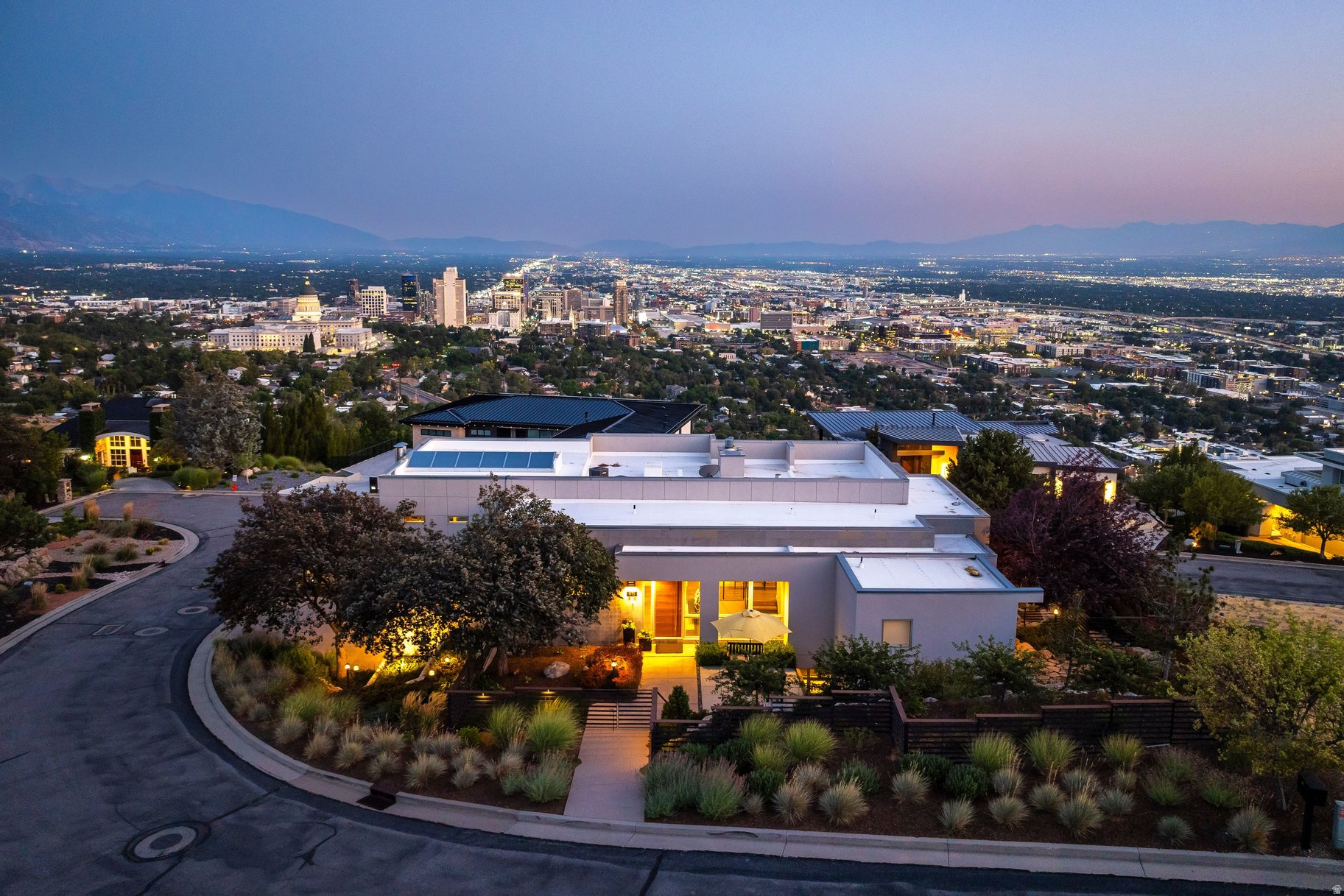 815 N SANDHURST DR, Salt Lake City, UT 84103 — photo 1
