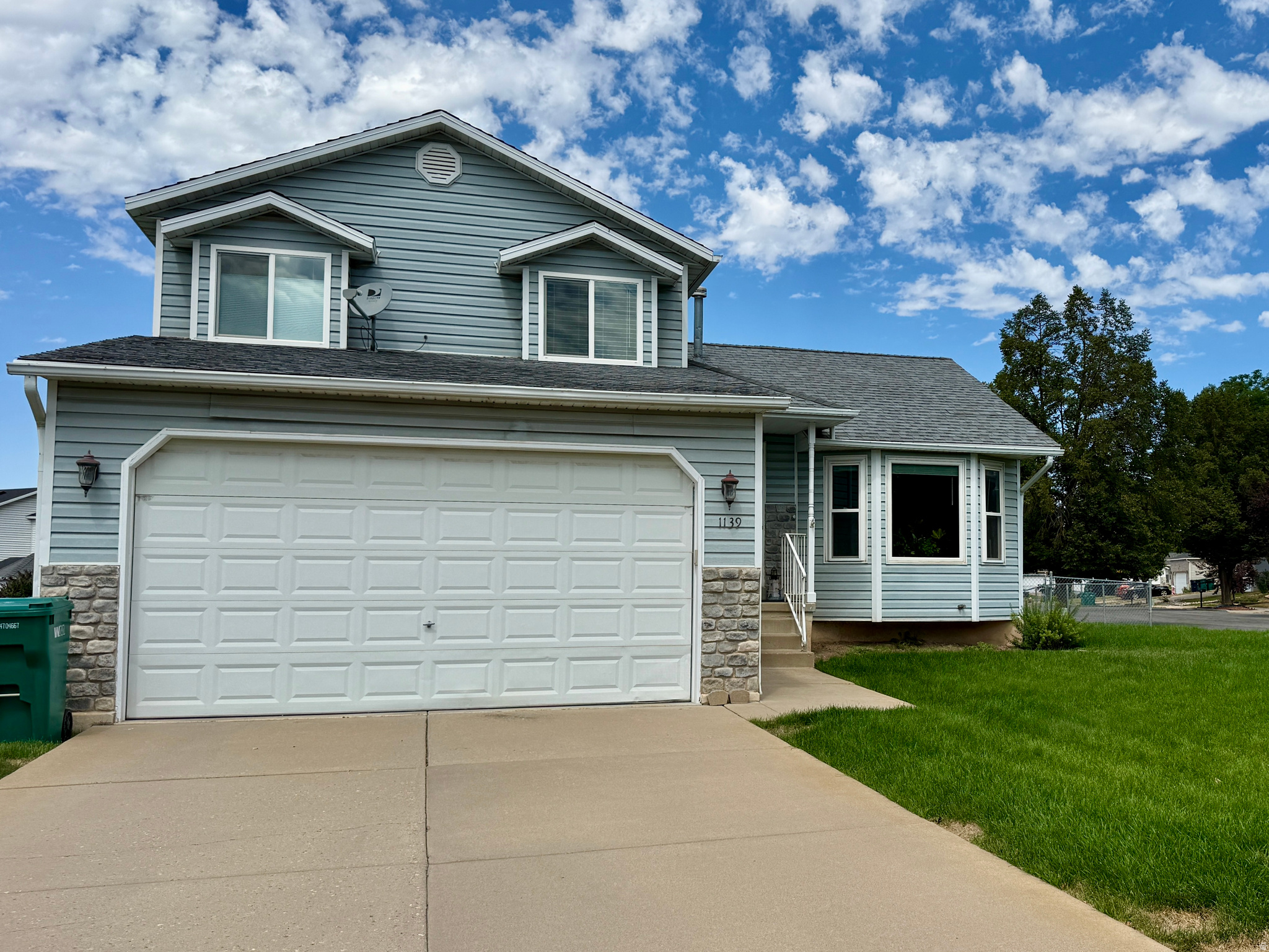 1139 E MEADOW WAY DR, Layton, UT 84041 — photo 1