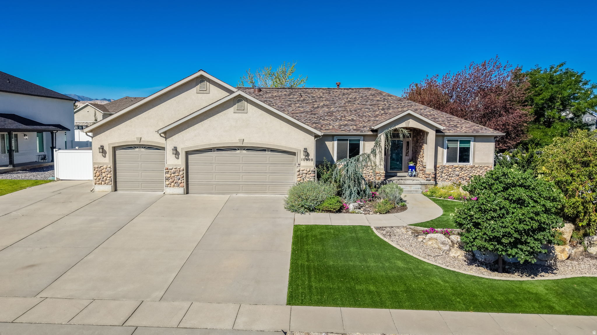 10098 S 3490 W, South Jordan, UT 84095 — photo 1