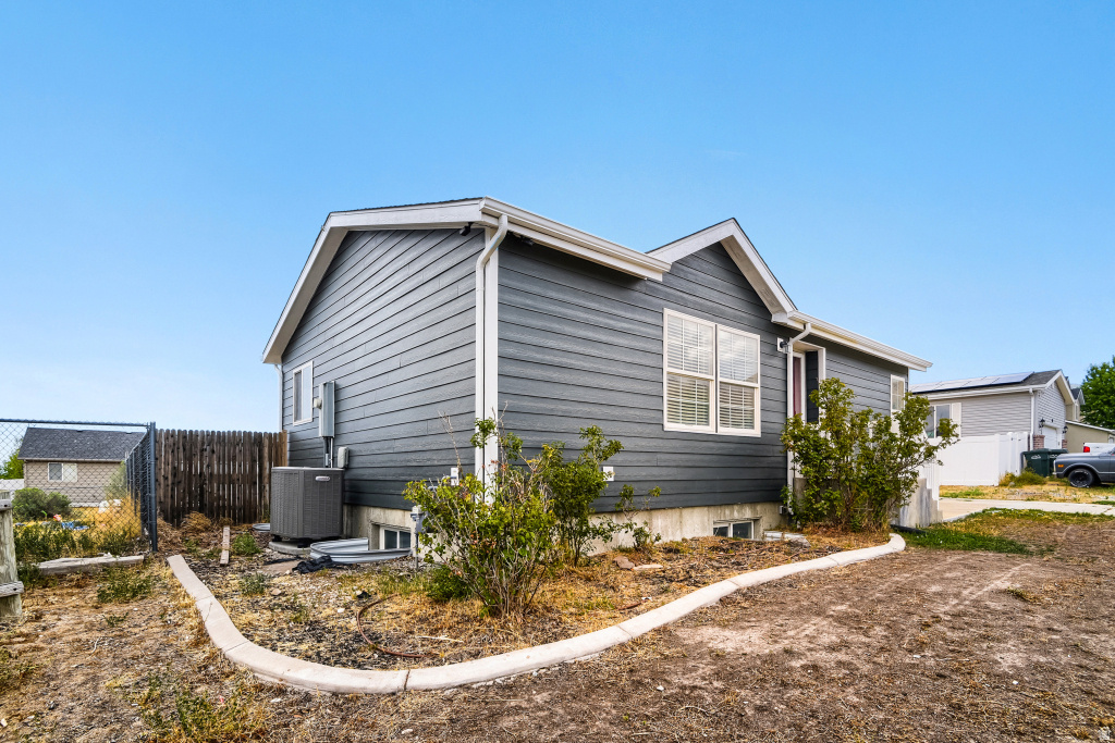 992  TIMPIE RD, Tooele, UT 84074 — photo 1