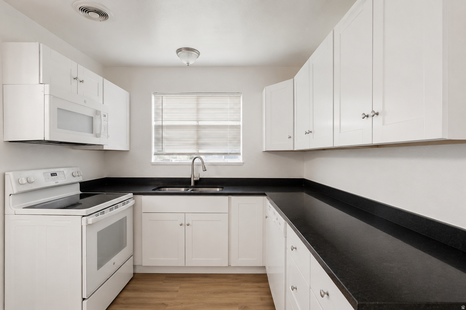 3420 S 2000 E, Millcreek, UT 84109 — photo 1