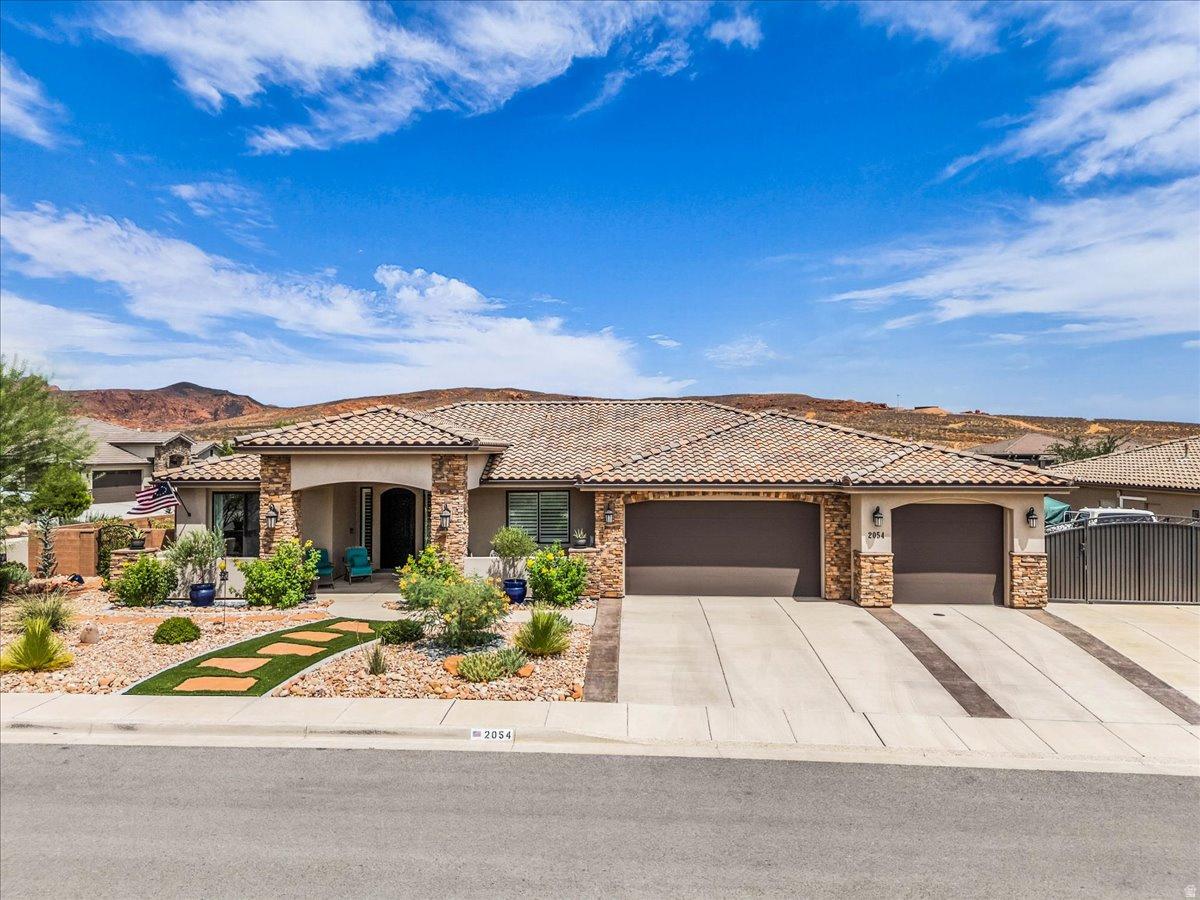 2054 N RED SKY DR, Washington, UT 84780 — photo 1