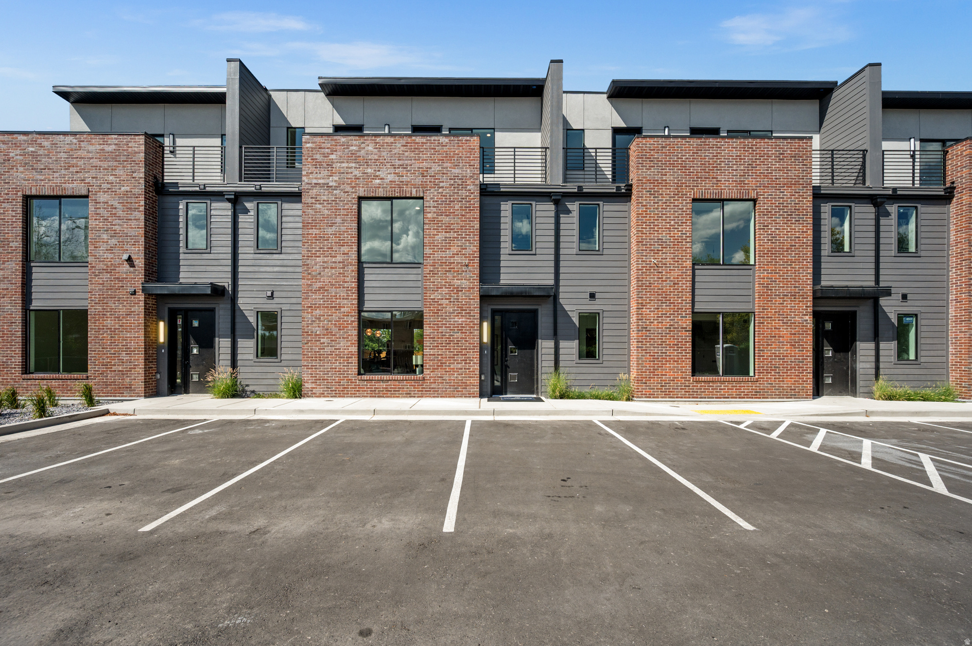 2162 S LAKE ST #2, Salt Lake City, UT 84106 — photo 1