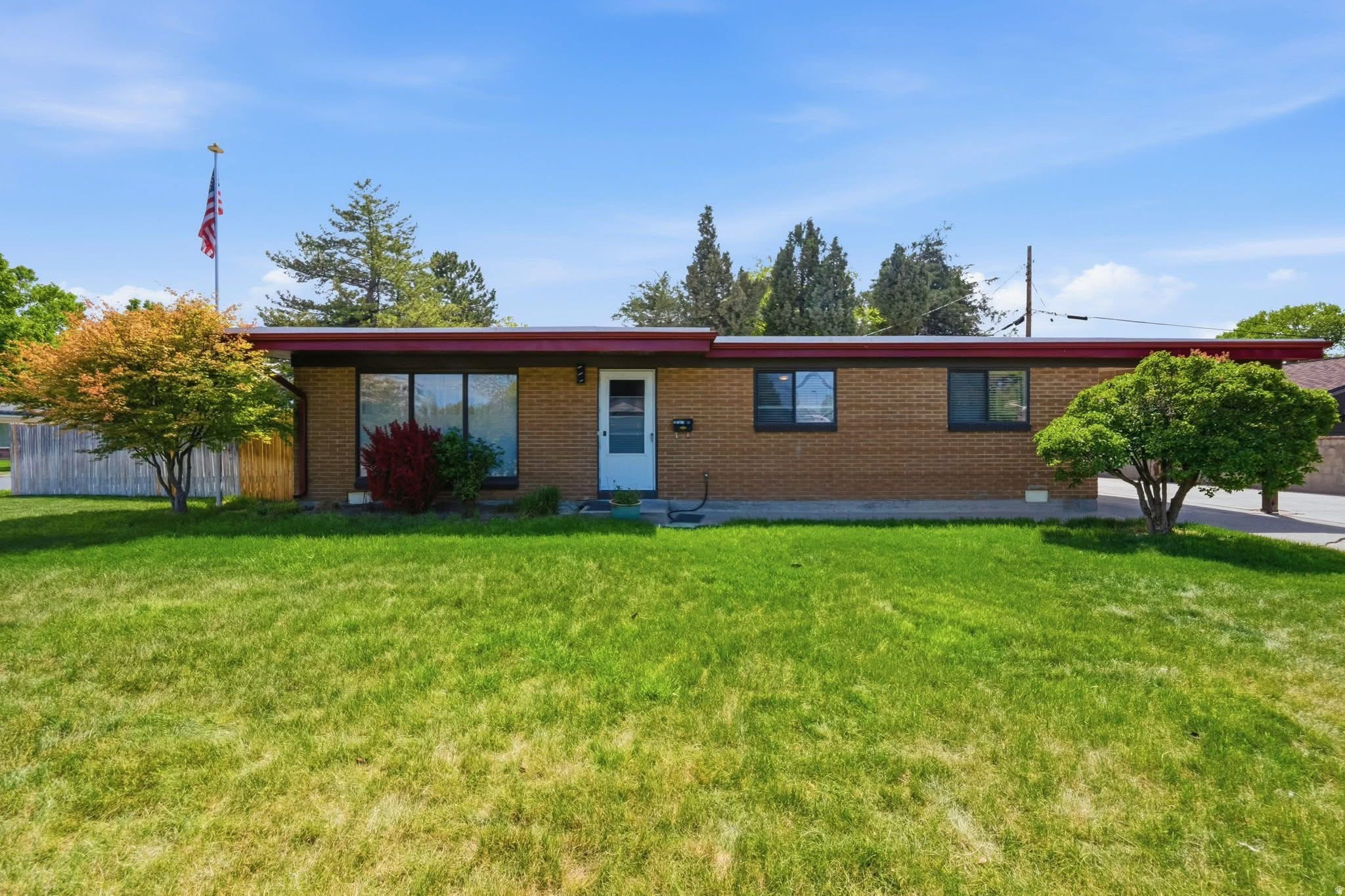 565 W 5465 S, Murray, UT 84123 — photo 1