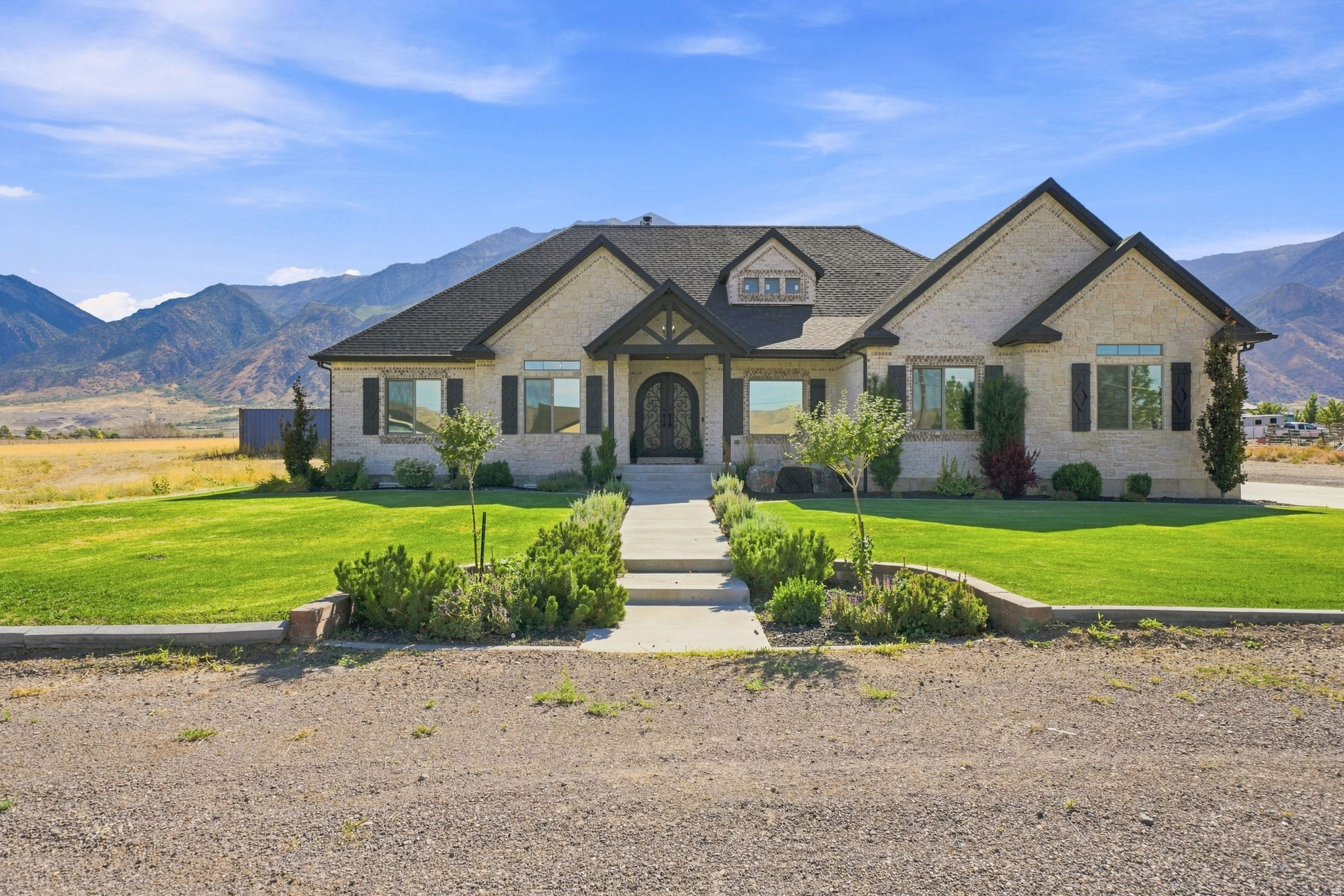 461 S 300 E, Mona, UT 84645 — photo 1