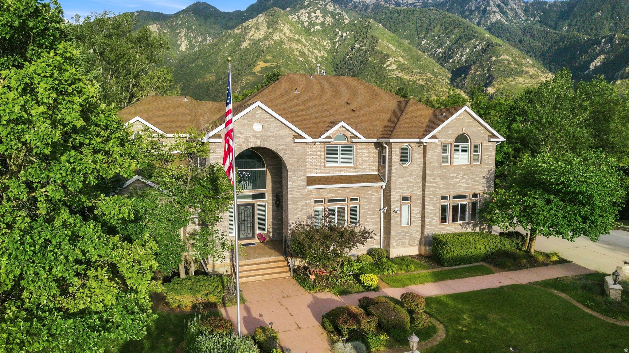 37  WANDERWOOD WAY, Sandy, UT 84092 — photo 1