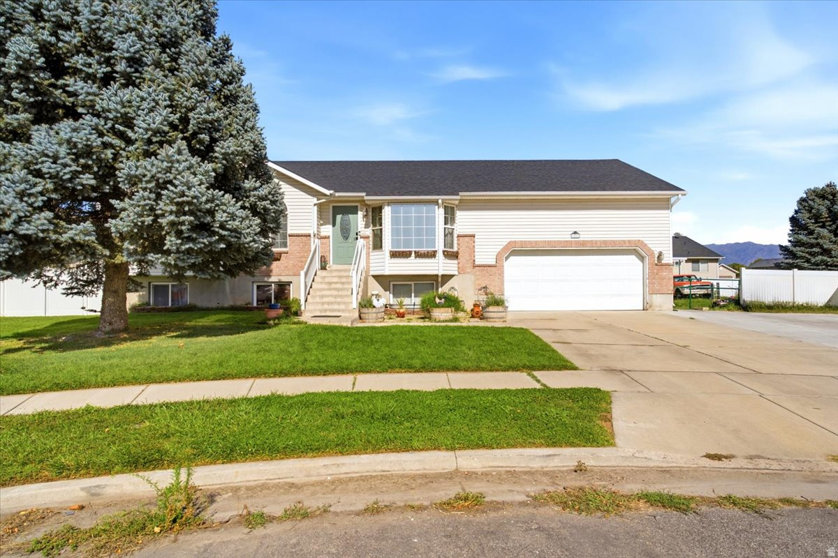 1053 S KILLARNEY DR, Syracuse, UT 84075 — photo 1