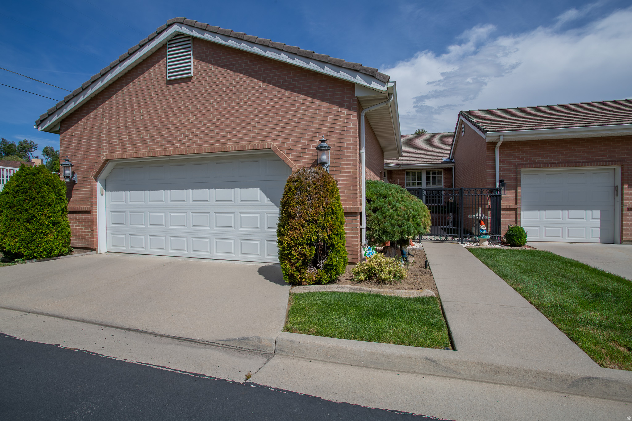 5302 S BIRCH POINT RD, Murray, UT 84117 — photo 1
