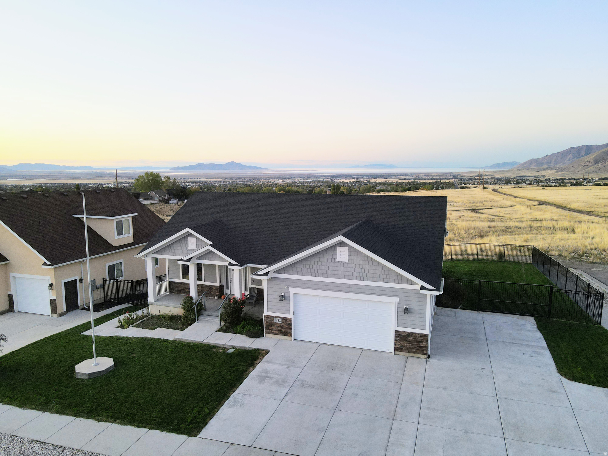891 E 240 S, Tooele, UT 84074 — photo 1
