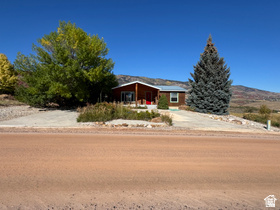 1461 N BROADHOLLOW RD #36/37, Garden City, UT 84028 — photo 1