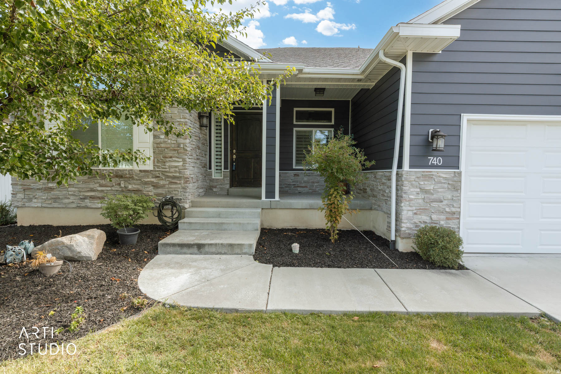 740 N CHAMPION LN, Kaysville, UT 84037 — photo 1