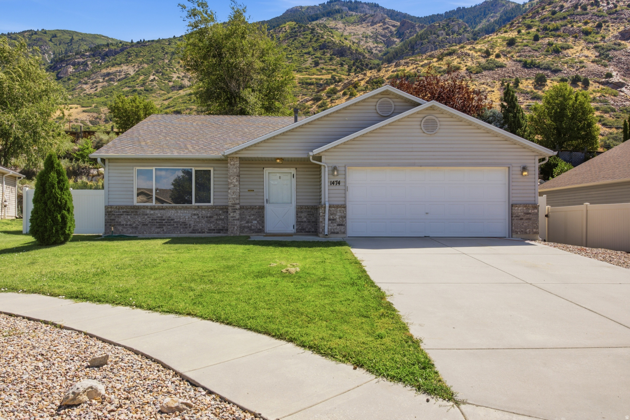 1474 N OGDEN PEAK CIR, Ogden, UT 84404 — photo 1