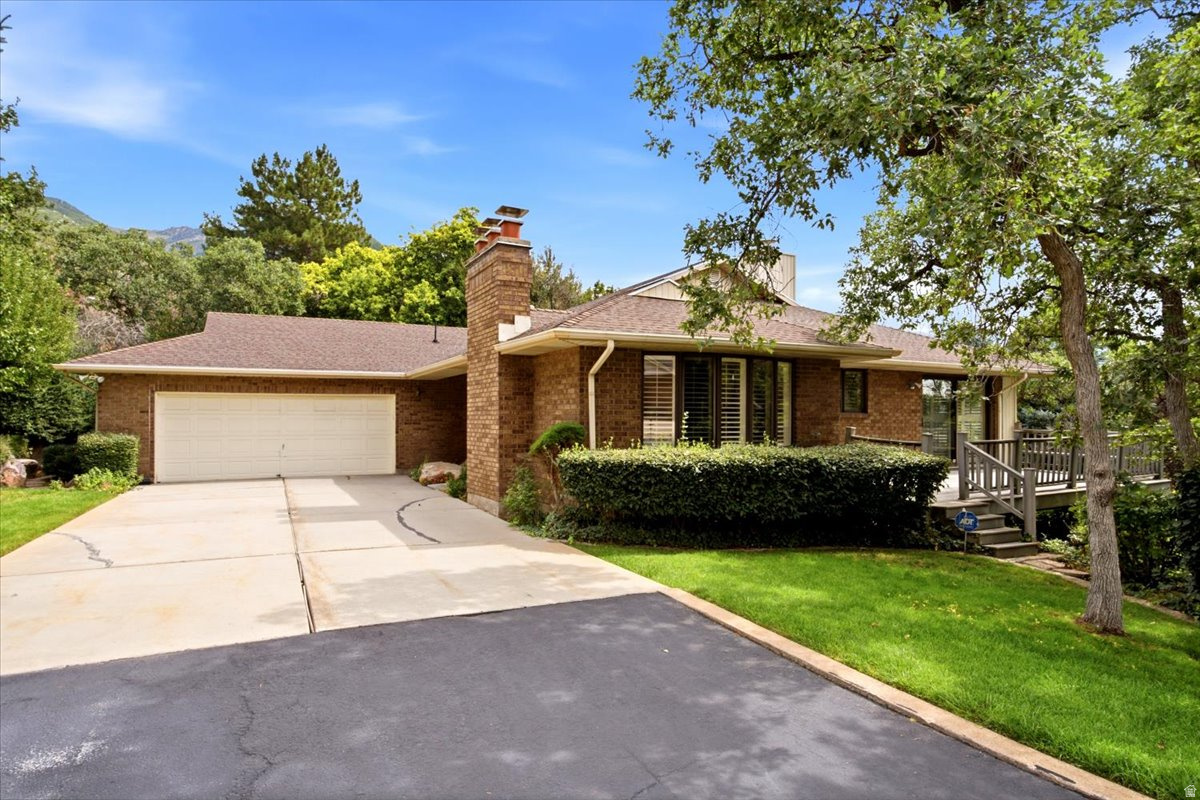 1802  WHISPERING OAKS DR, Ogden, UT 84403 — photo 1