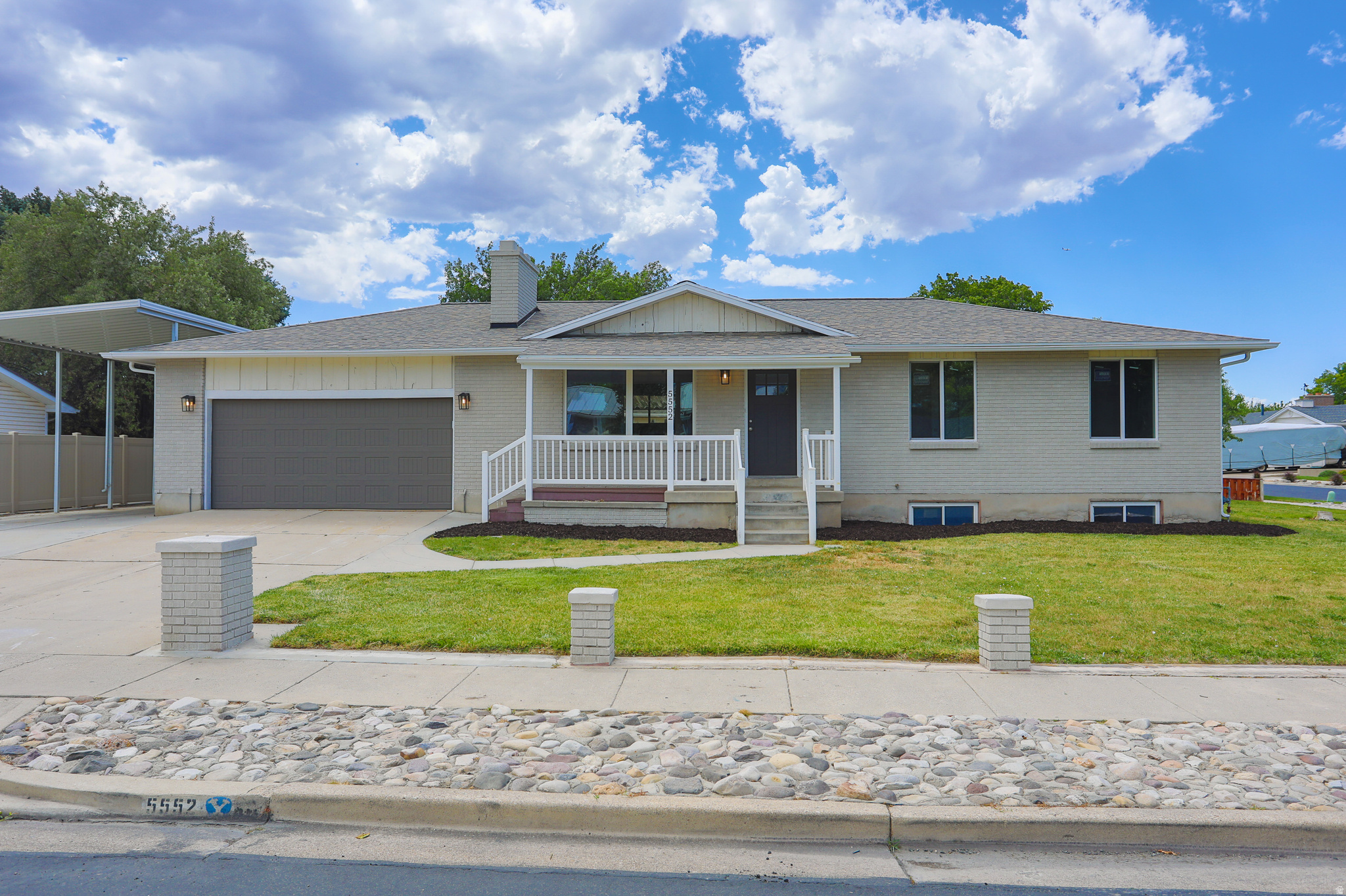 5552 S HEW WOOD DR, Taylorsville, UT 84129 — photo 1
