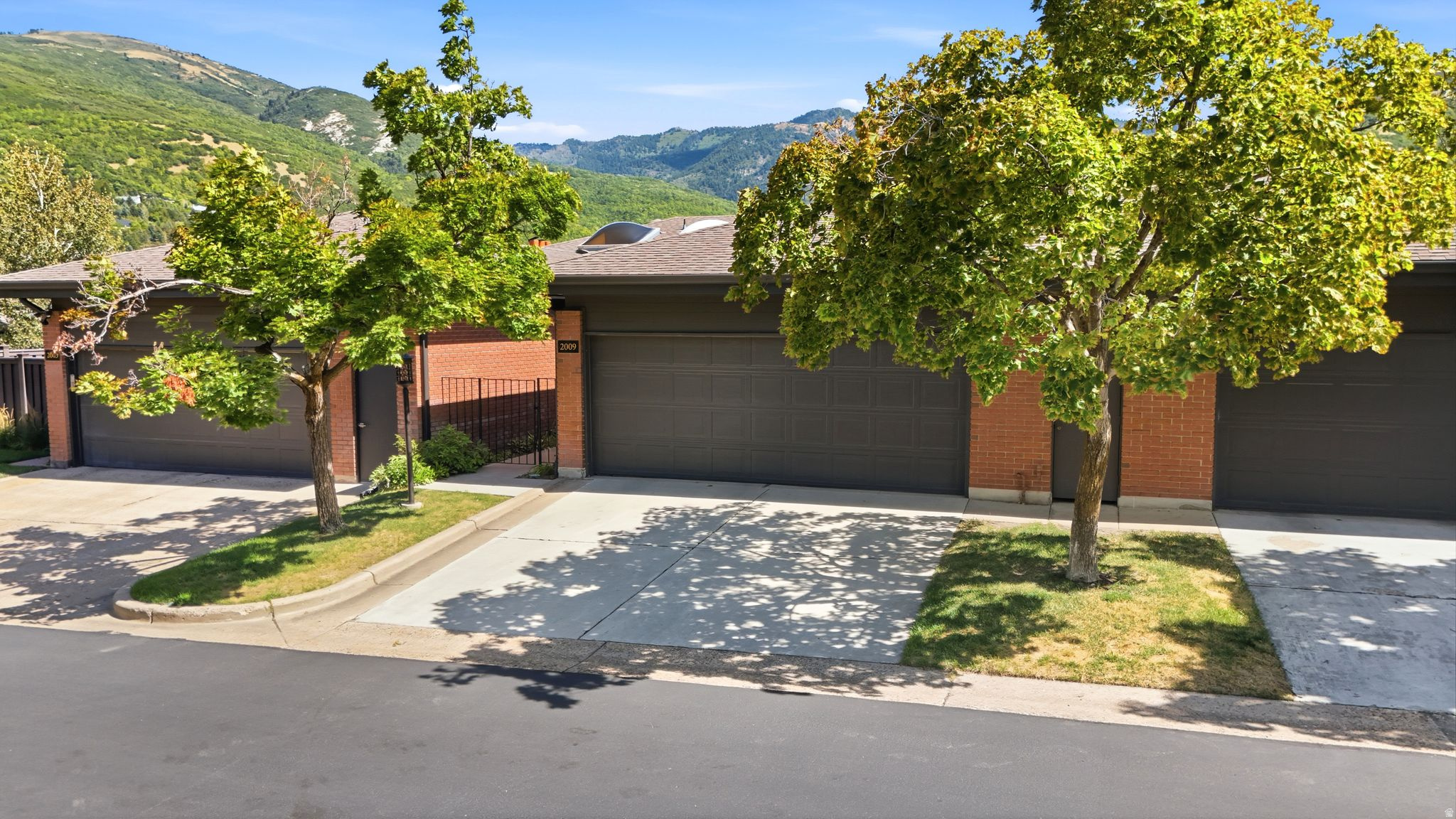 2009  RIDGEWOOD WAY, Bountiful, UT 84010 — photo 1