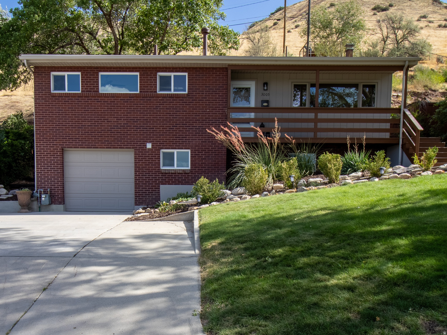 3005 S PLATEAU DR, Salt Lake City, UT 84109 — photo 1