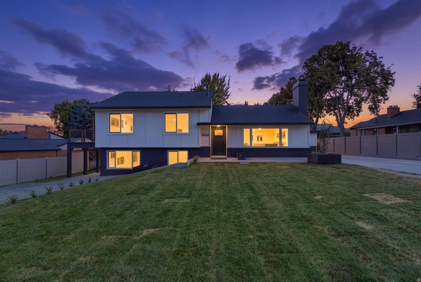 4554 S WILLOW RD, Holladay, UT 84124 — photo 1