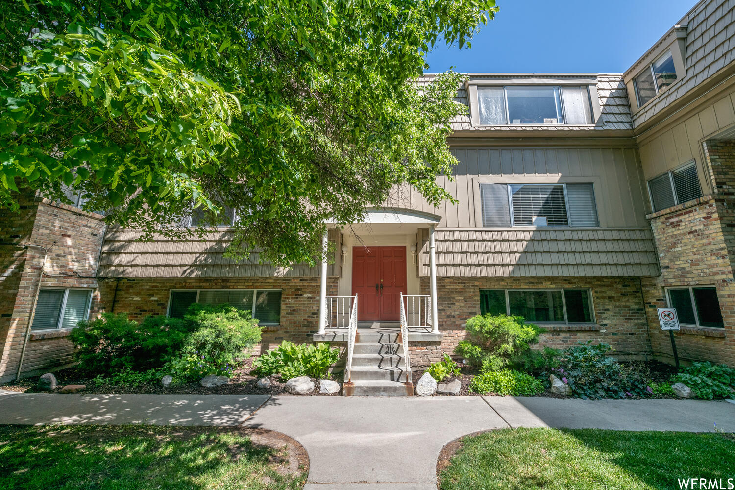 2220 E MURRAY HOLLADAY RD #182, Holladay, UT 84117 — photo 1