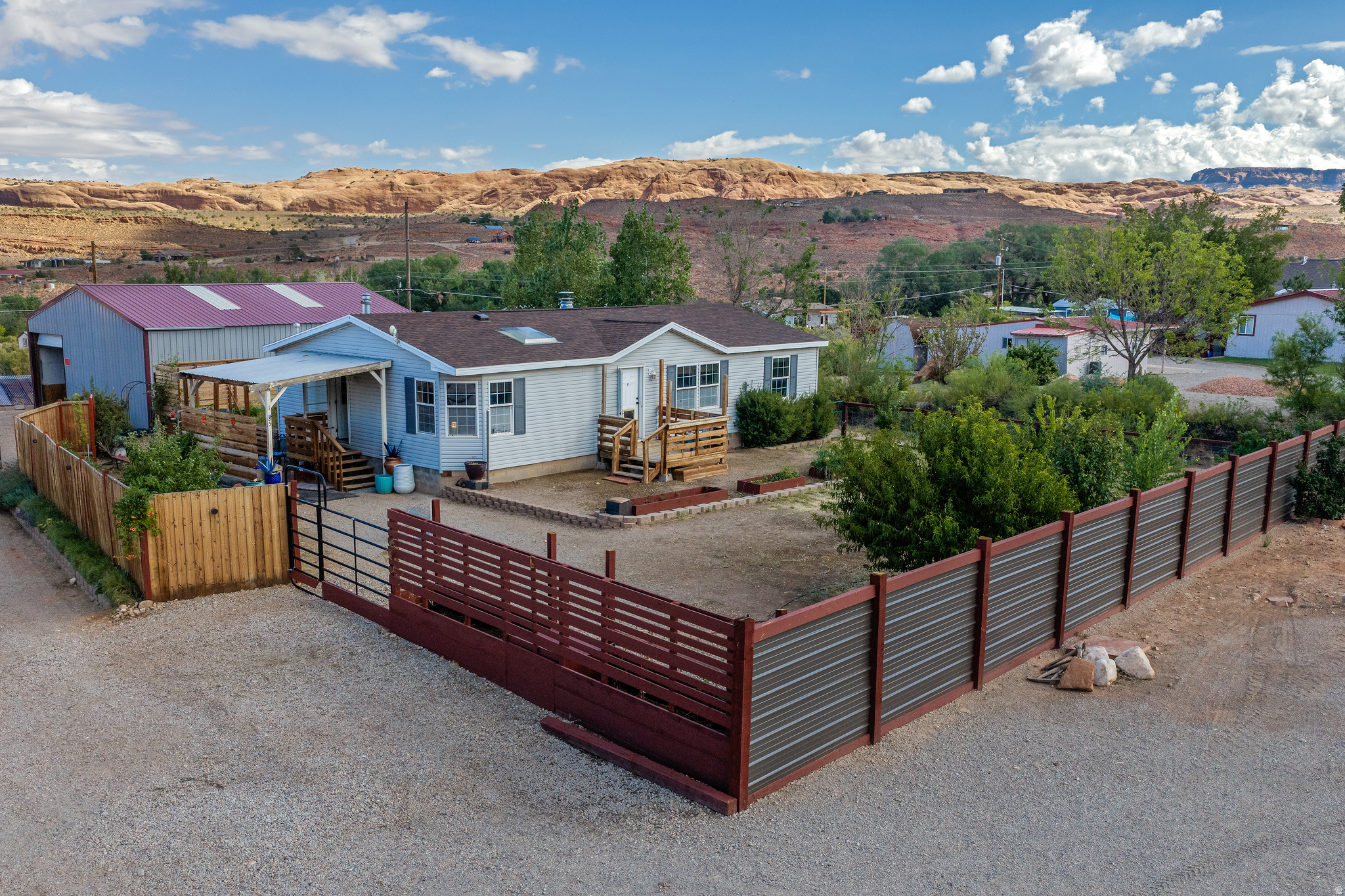 1885  PLATEAU CIR, Moab, UT 84532 — photo 1