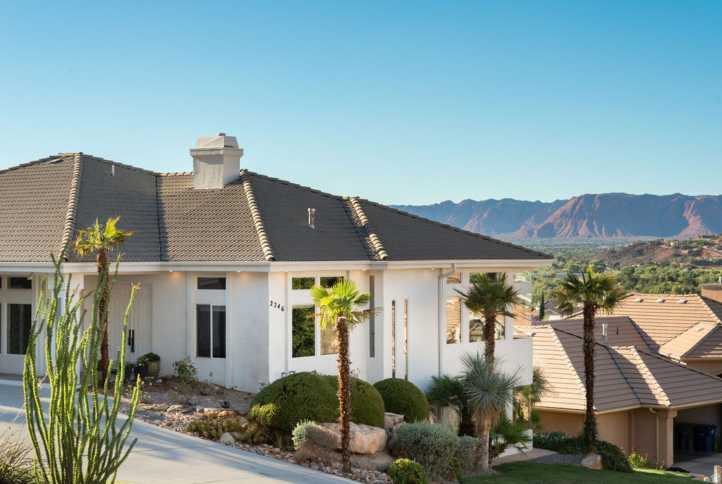 2246  WEDGEWOOD DR, St. George, UT 84770 — photo 1