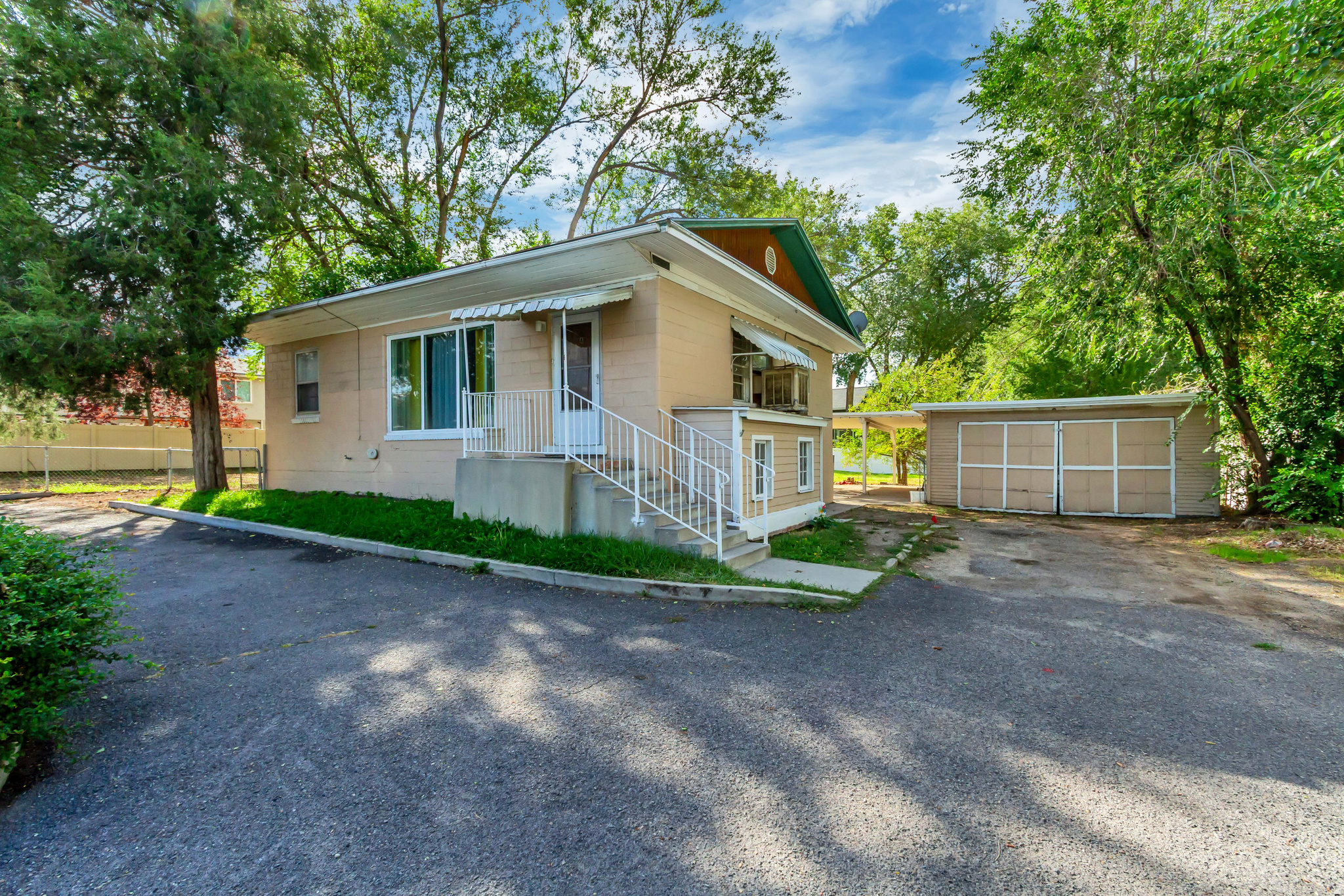 804 E 10600 S, Sandy, UT 84094 — photo 1