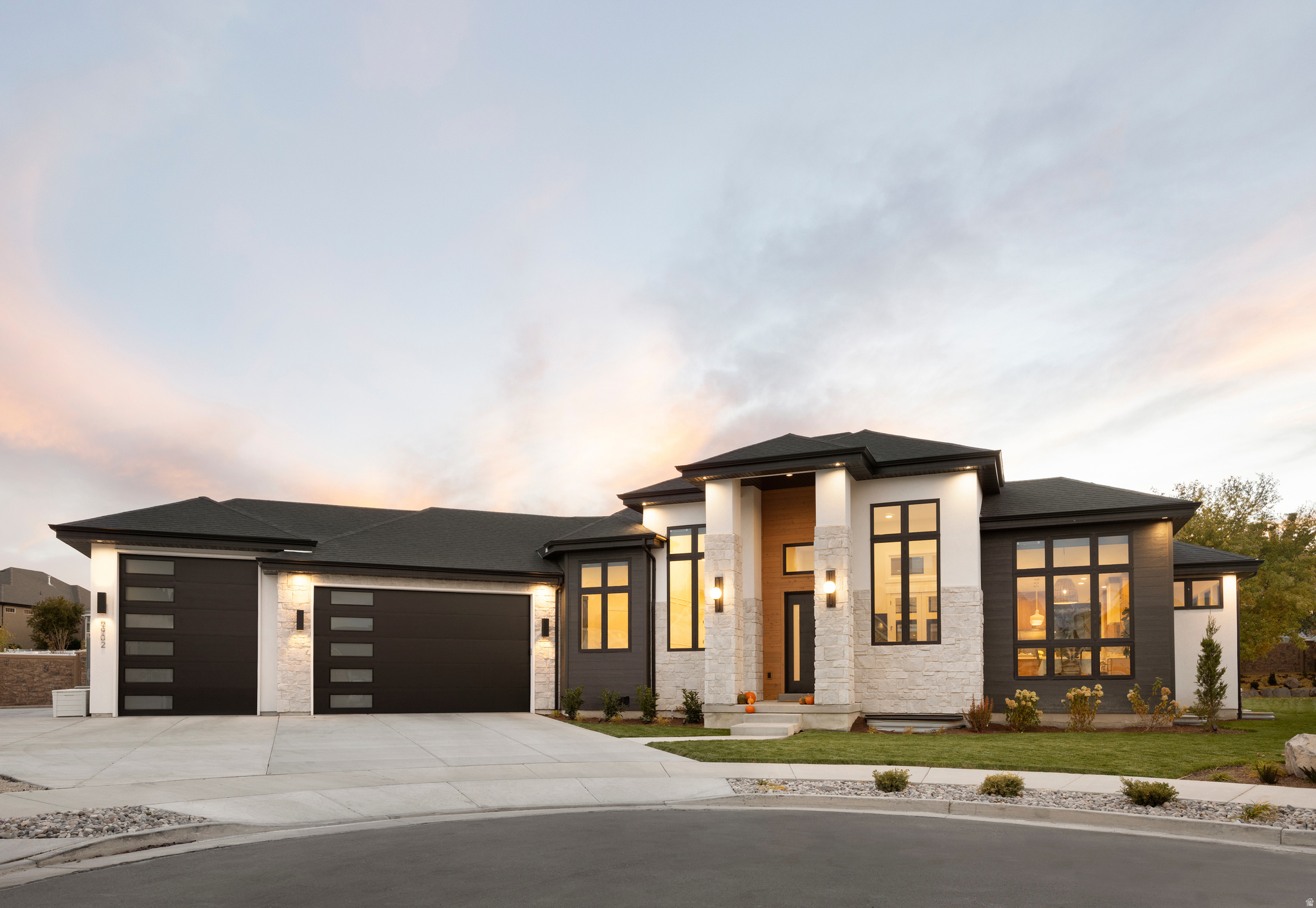2996 E BONNIE LYNN LN, Sandy, UT 84092 — photo 1