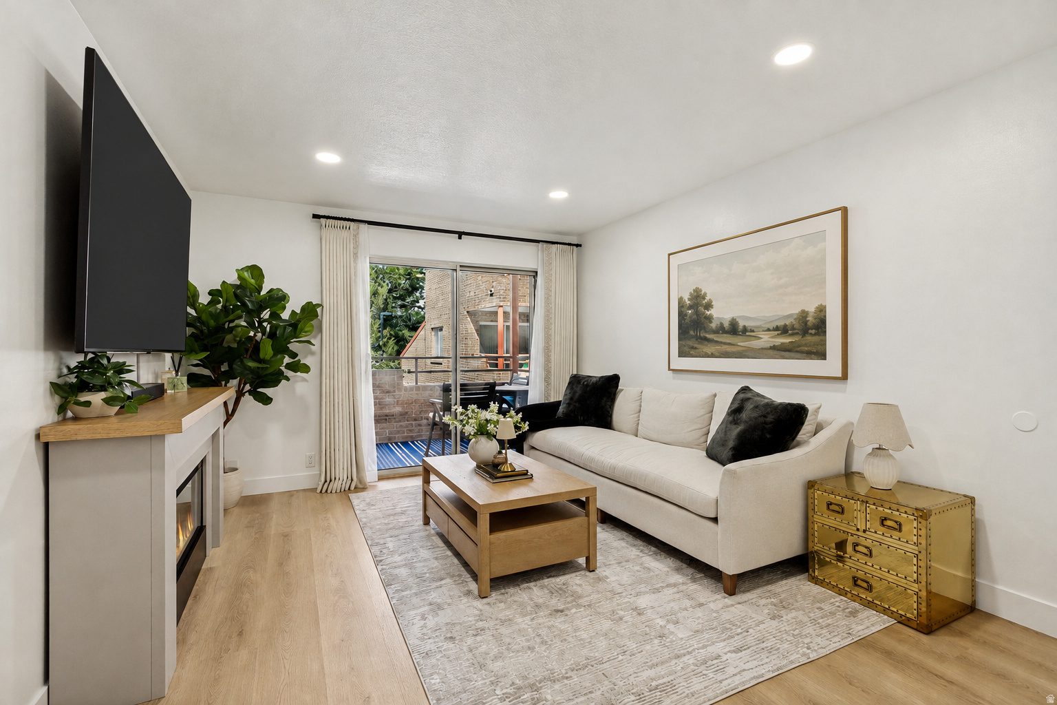 4824 S HIGHLAND CIR #204, Holladay, UT 84117 — photo 1