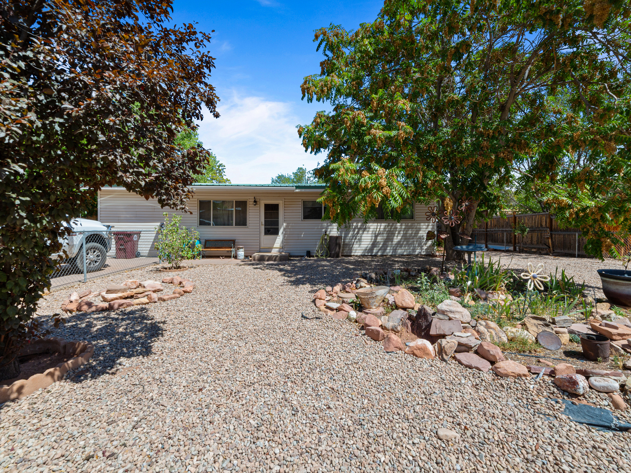549  MOUNTAIN VIEW DR