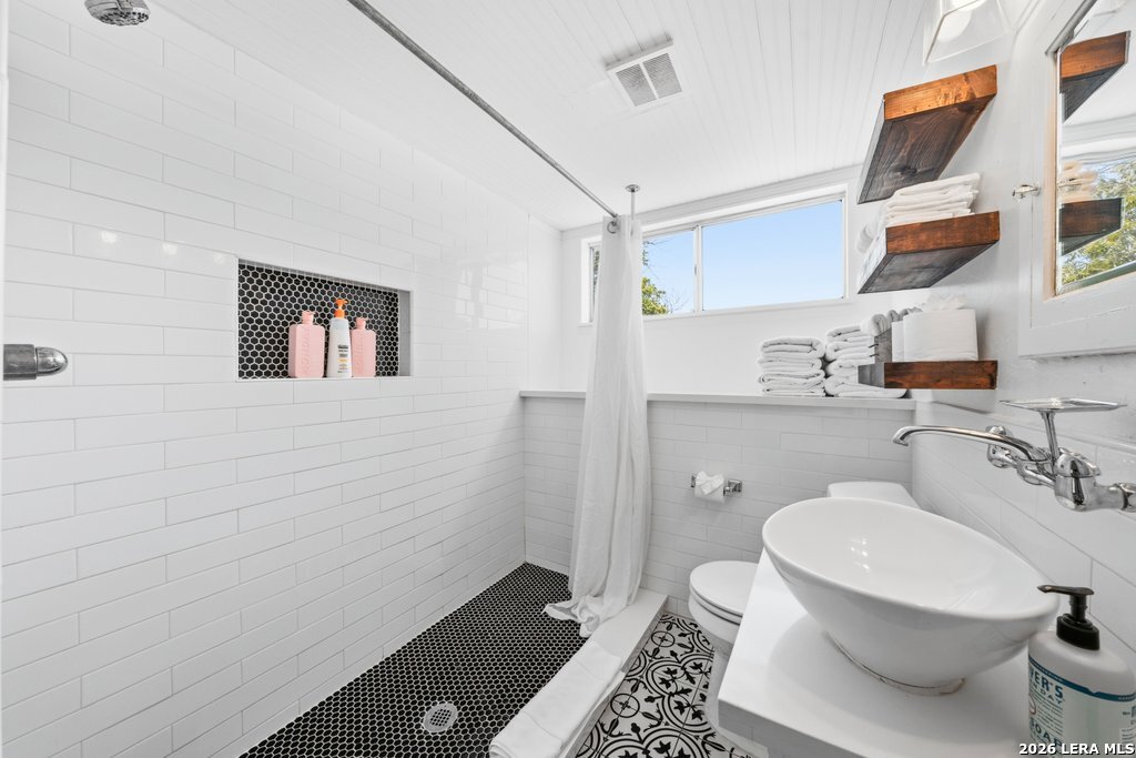 420 AUSTIN ST, ,  78624 — photo 1