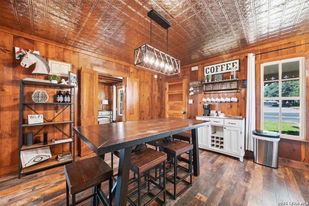 418 Austin, , 78624 — photo 1