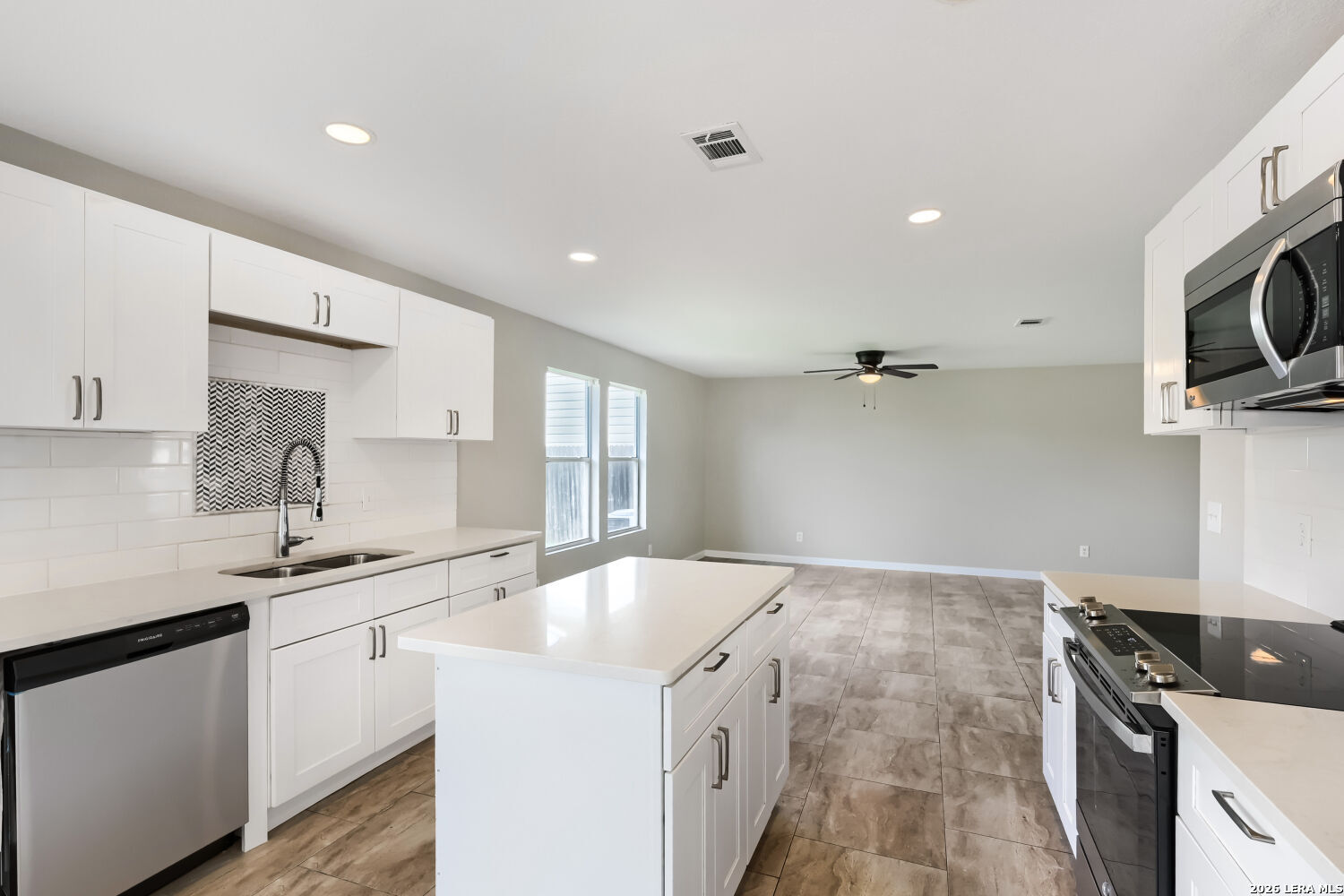 117 Gatewood Clf, ,  78108 — photo 1