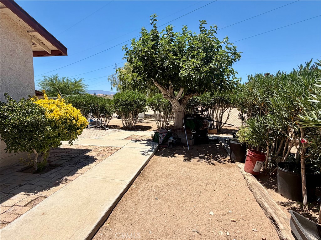 12583 Sierra, Victorville, CA 92392 — photo 1