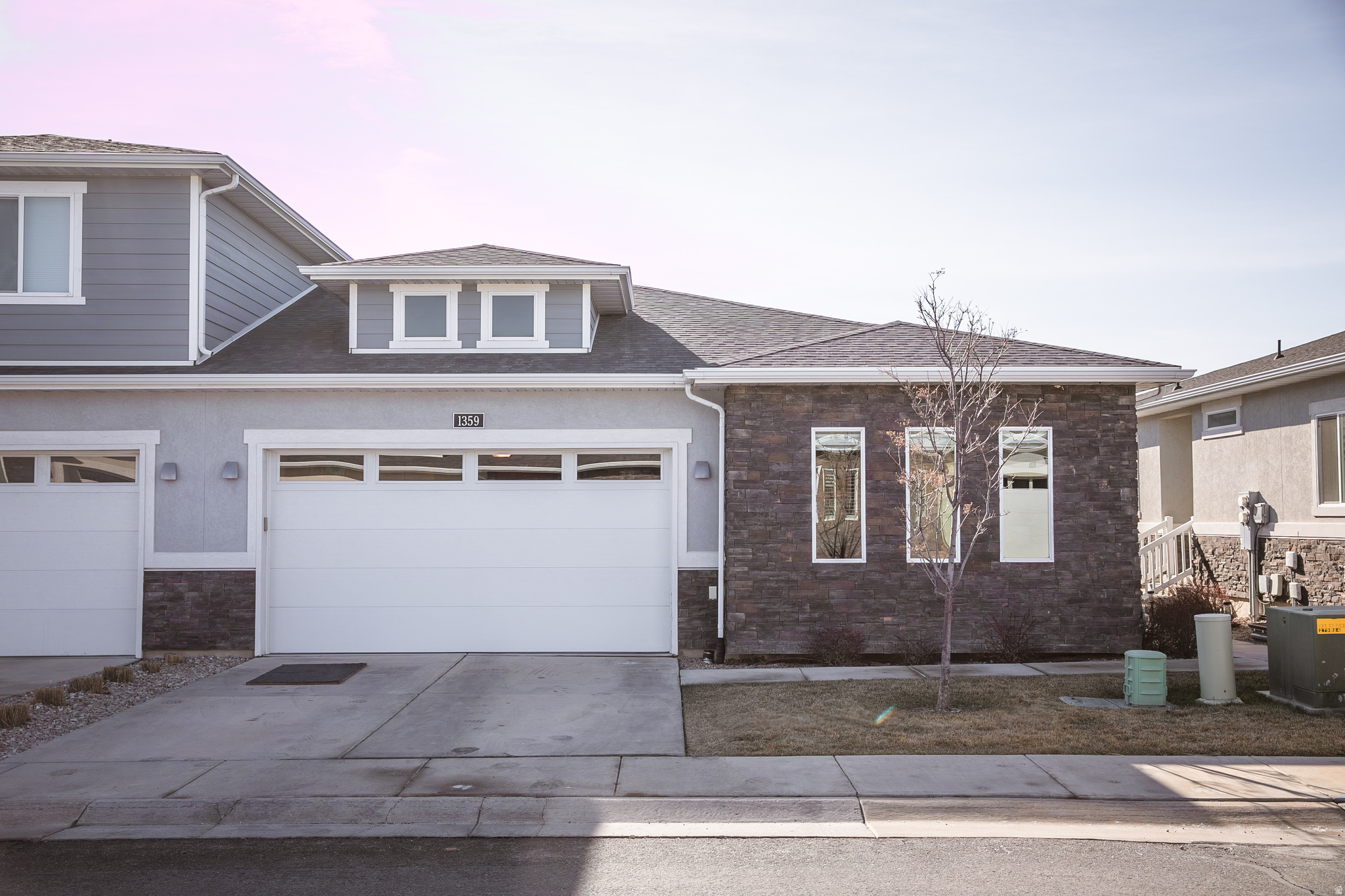 1359 W STEWART FALLS DR
