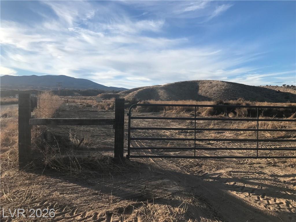 Quarter Horse, Caliente, NV 89008 — photo 1